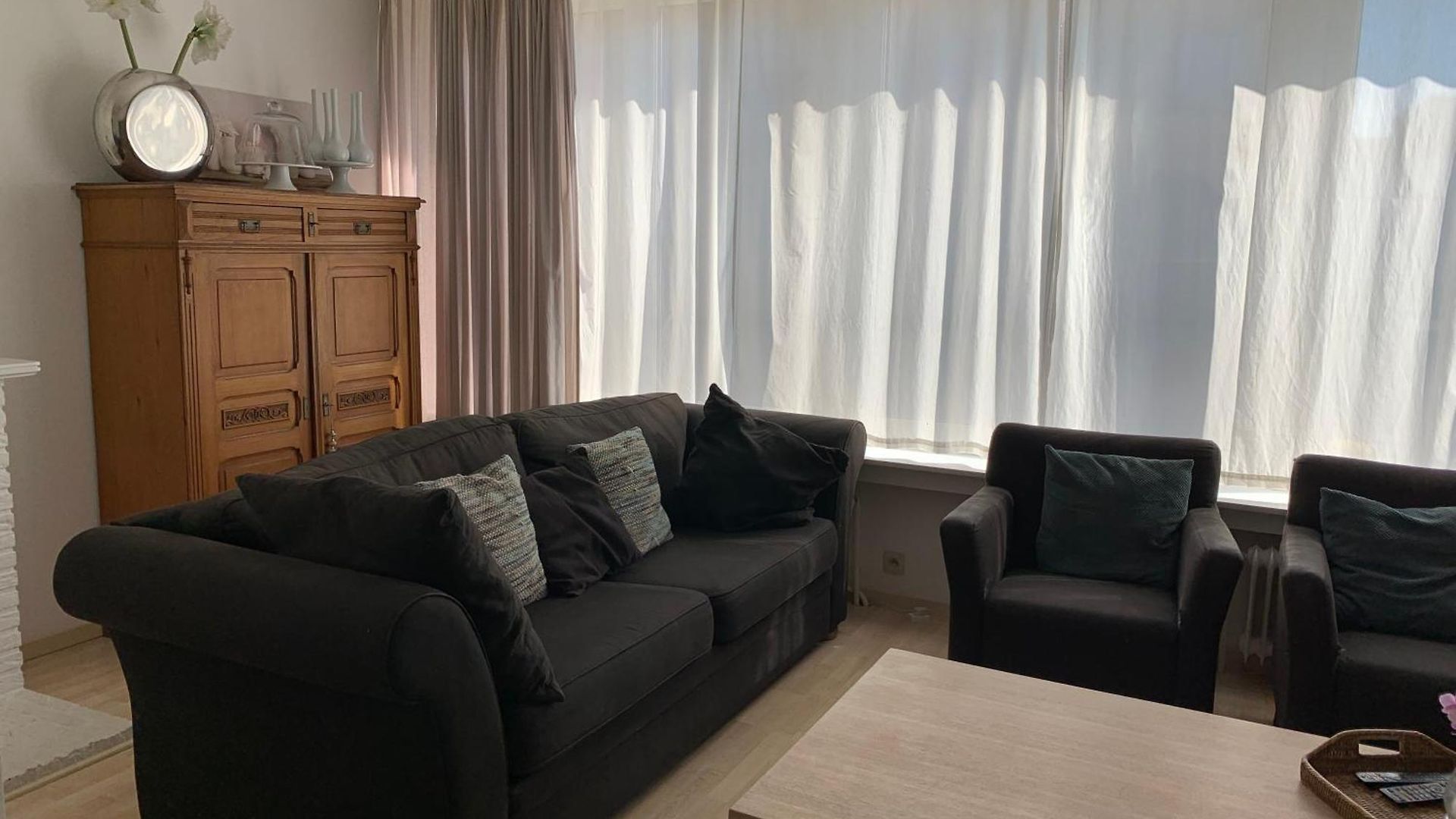 Belle Etage A Stockel With Charming Patio