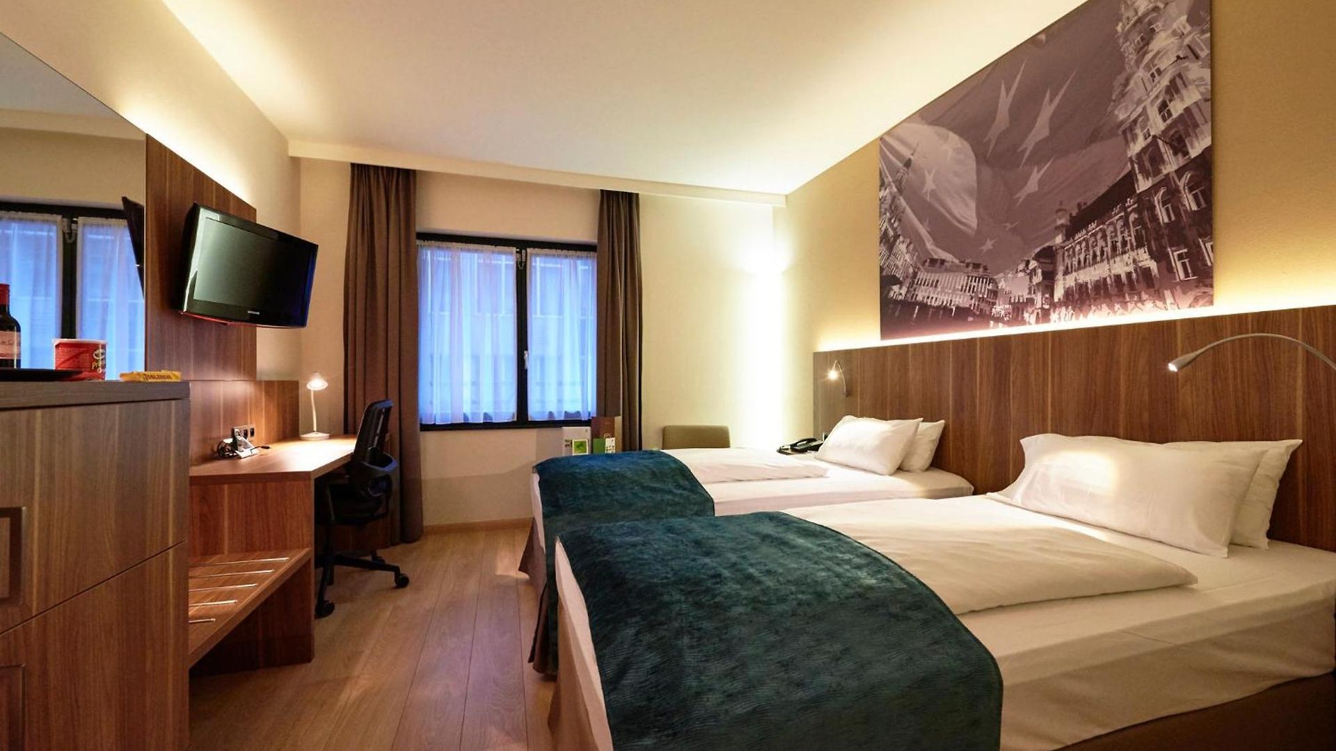 Schuman By Ihg 4*
