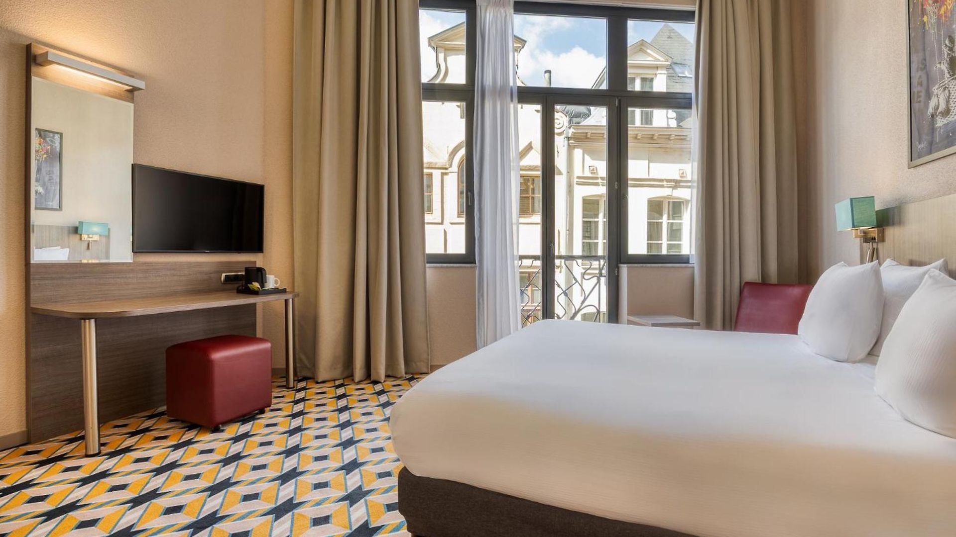 Hotel Alma Grand Place 3*