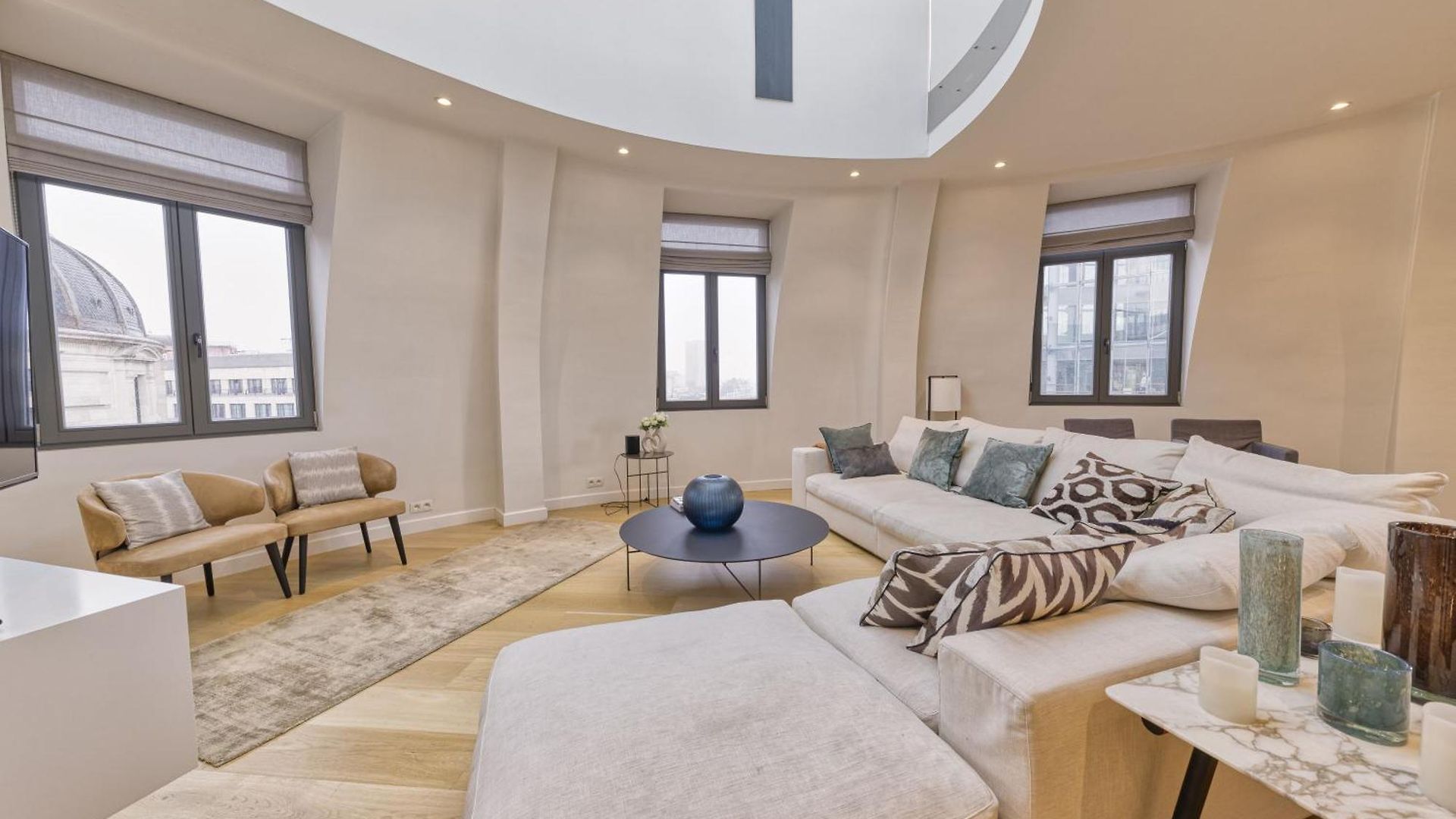 Aparthotel Triplex Penthouse In The Center