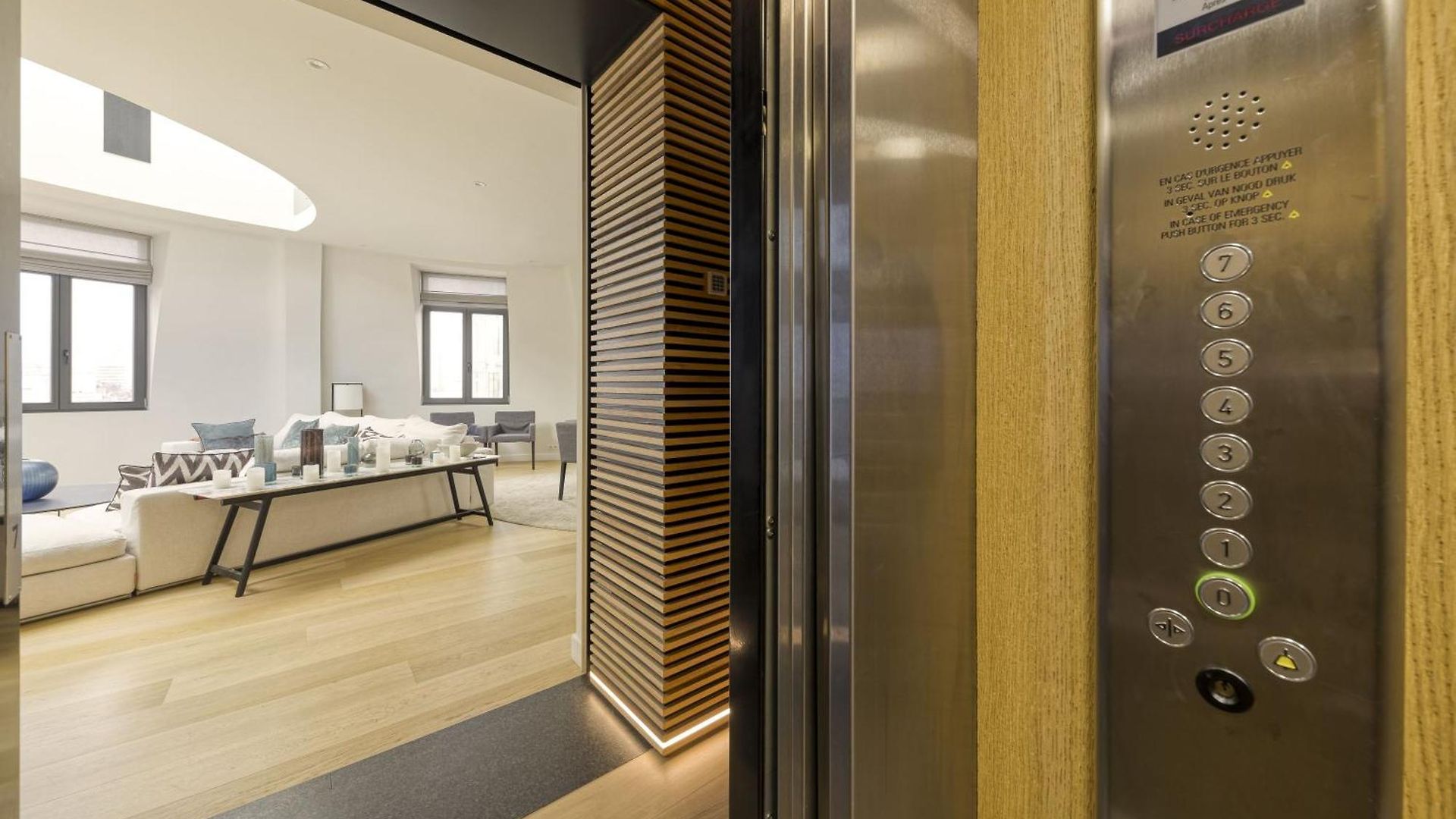 Aparthotel Triplex Penthouse In The Center Brussel