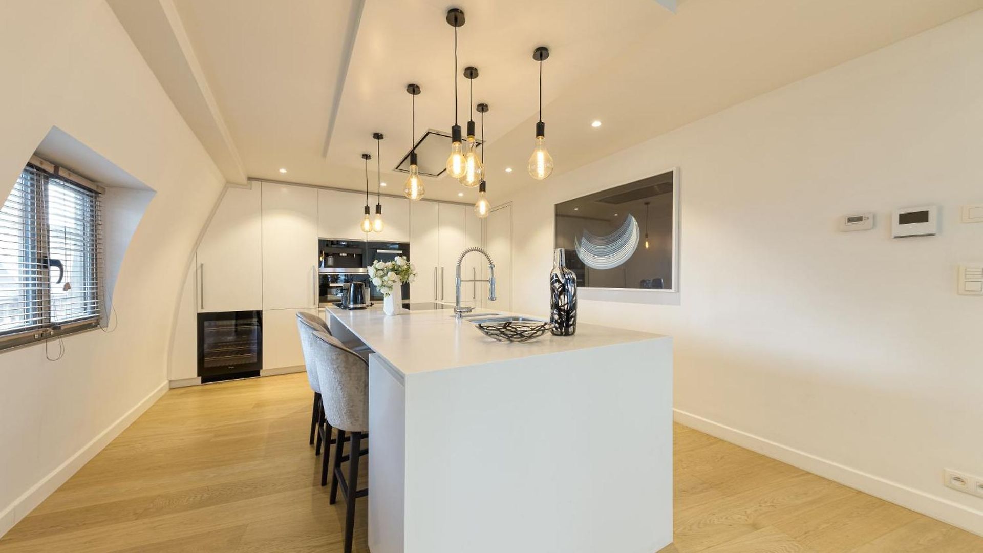 Triplex Penthouse In The Center