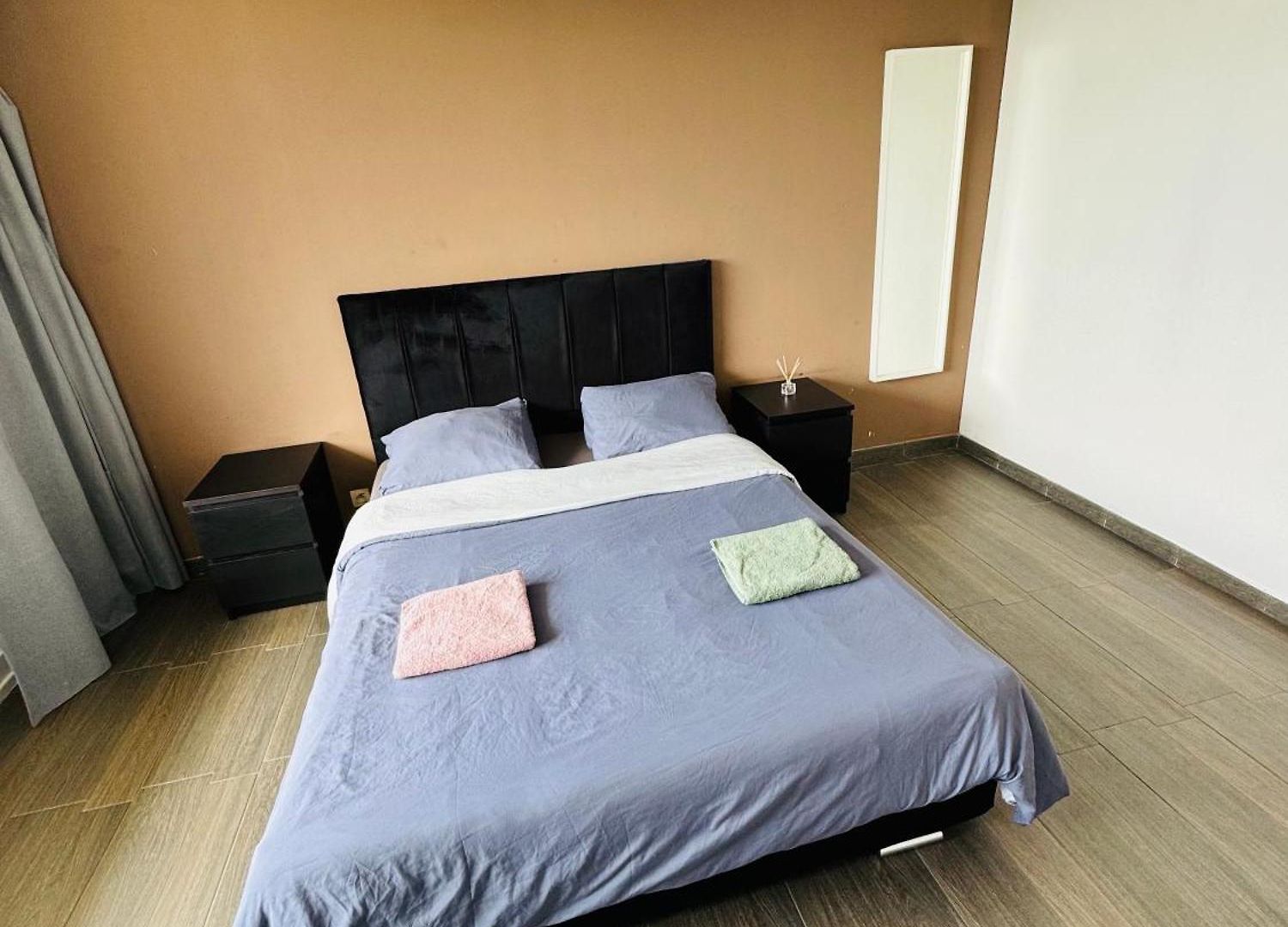 Meuble 92m2 + 2 Terrasses Apartment Brussels
