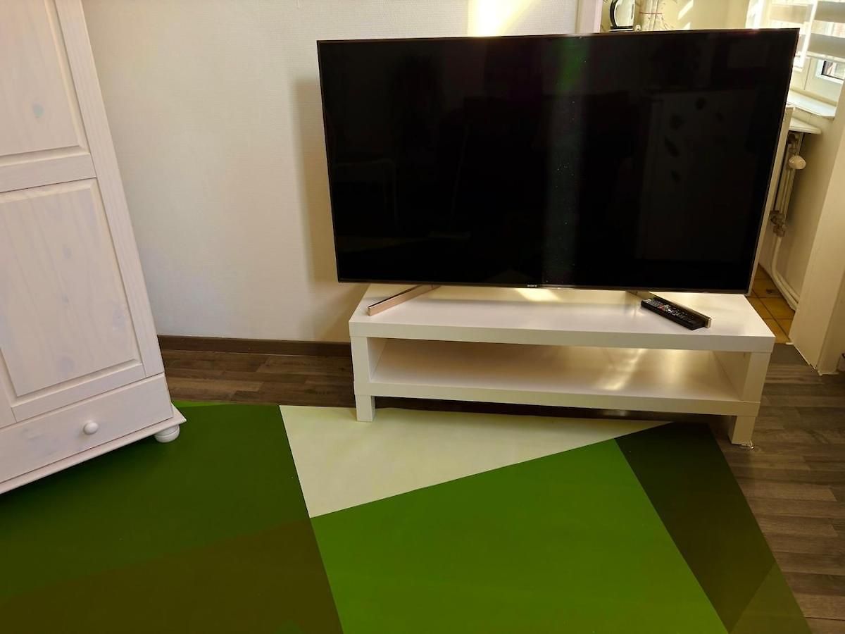 Spacious And Chic 1br - Separate Kitchen & Washer Apartment