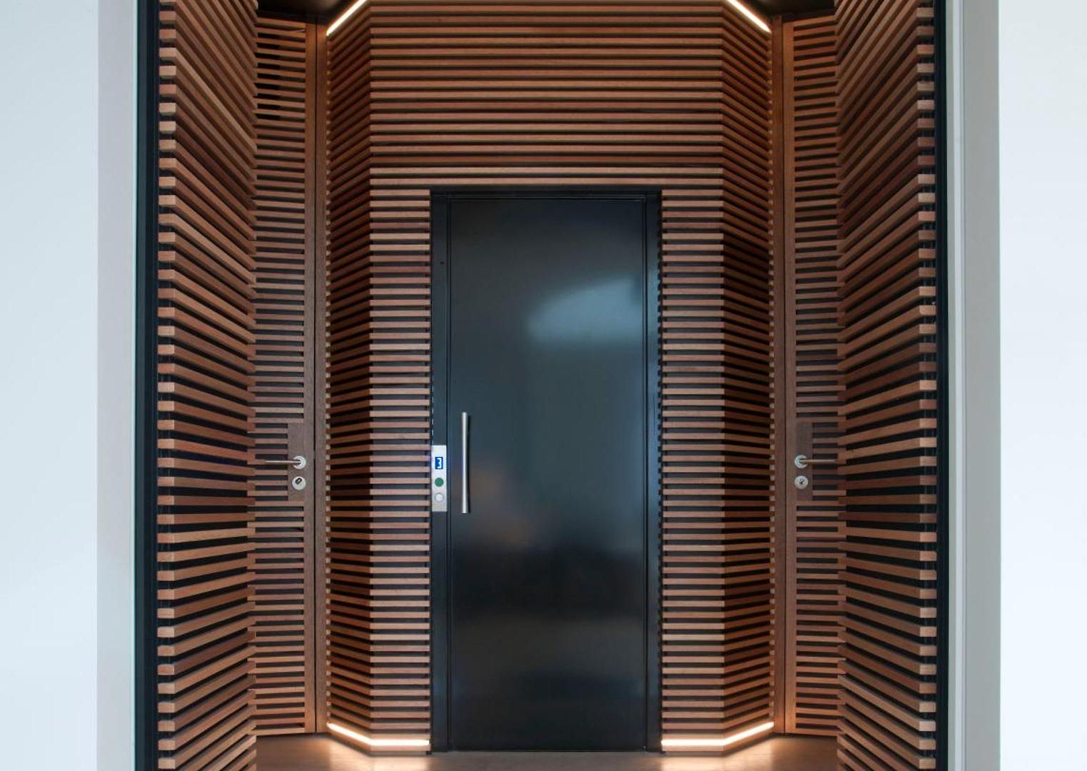 Triplex Penthouse In Centre *