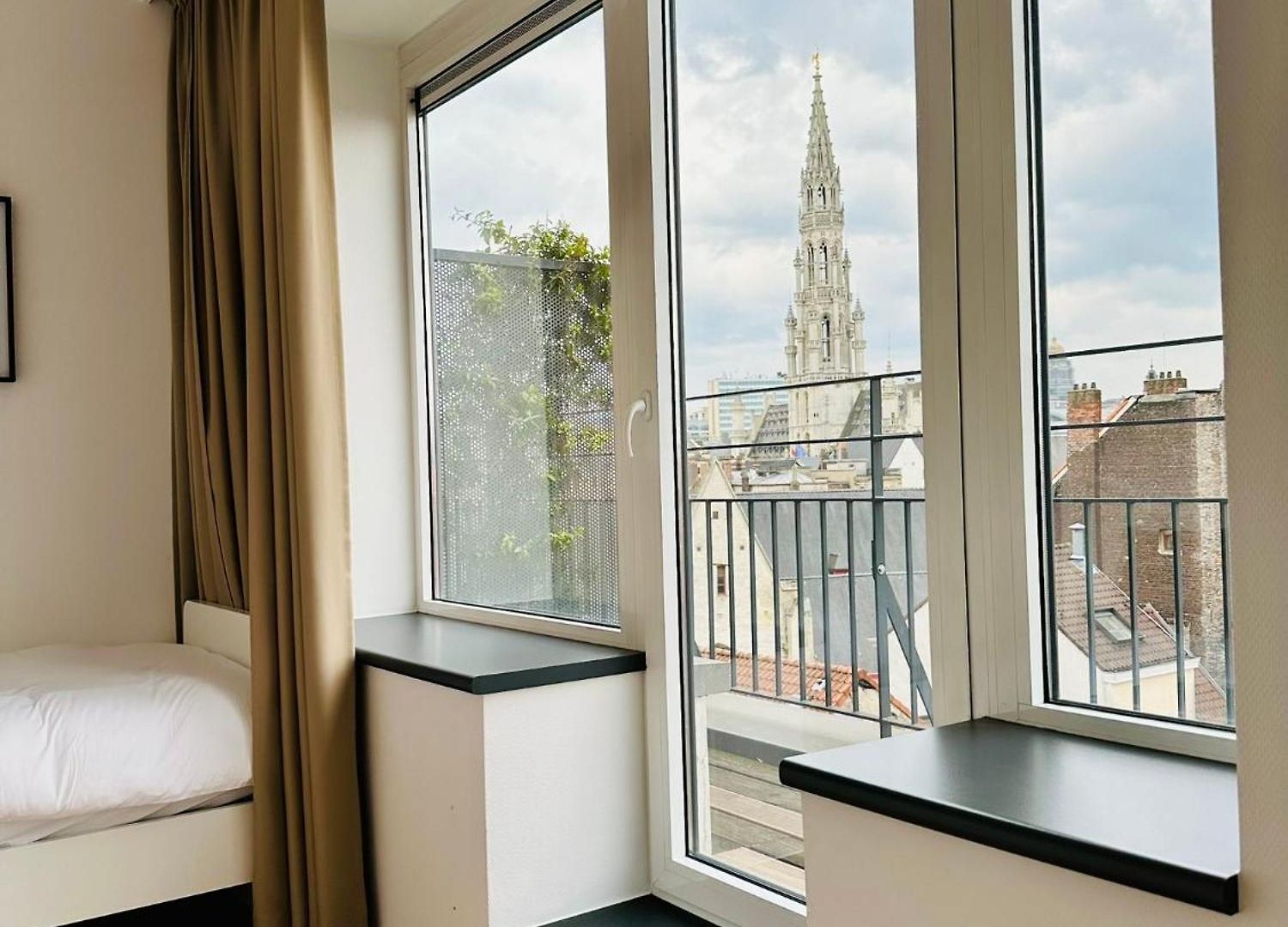 Grand Place View - 2bd - Exclusive Apartment