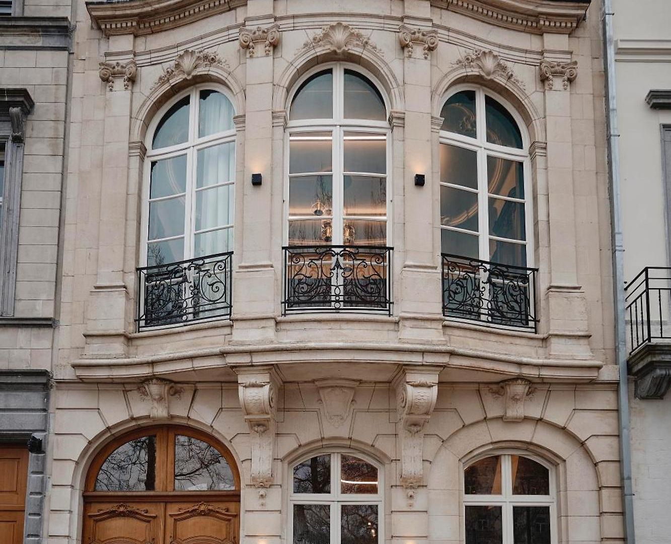 Faubourg 21 - The Leading Of The World