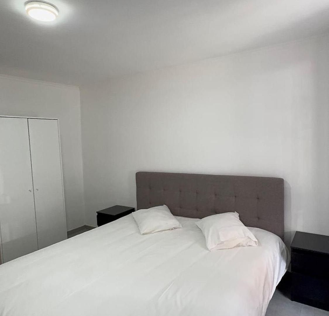 Luxury 2br & Jacuzzi Near Expo 12 & Ing Arena Apartment