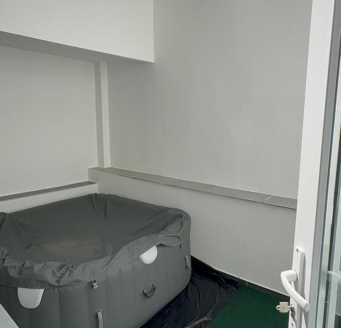 Luxury 2br & Jacuzzi Near Expo 12 & Ing Arena *
