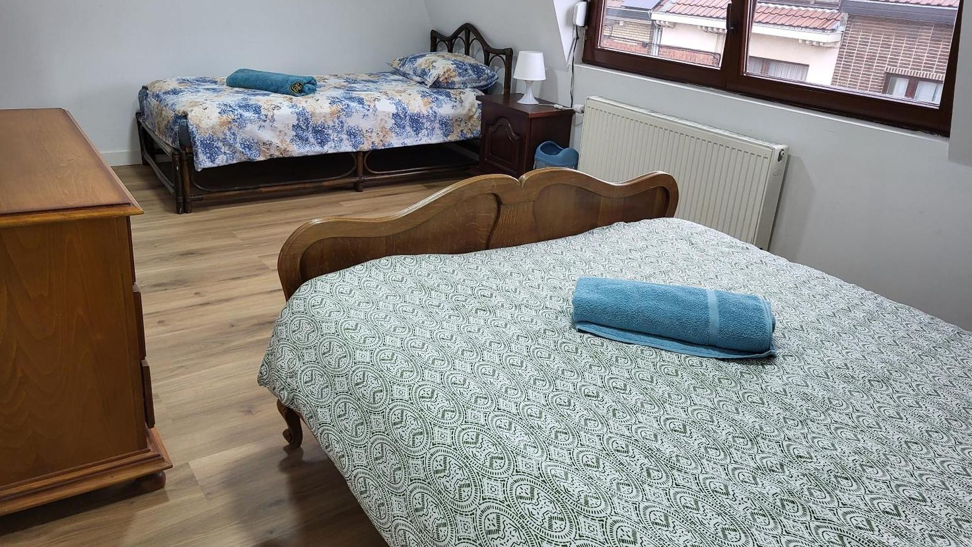Charles House Guest house *