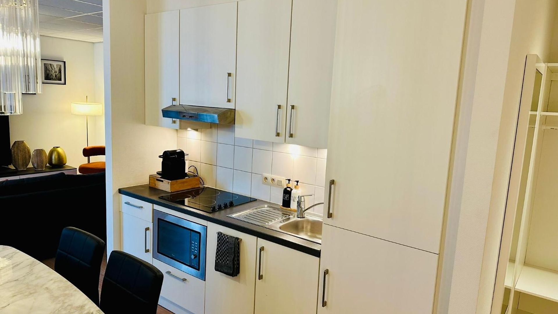 Grand Place - Prime Location 2 Bedroom *