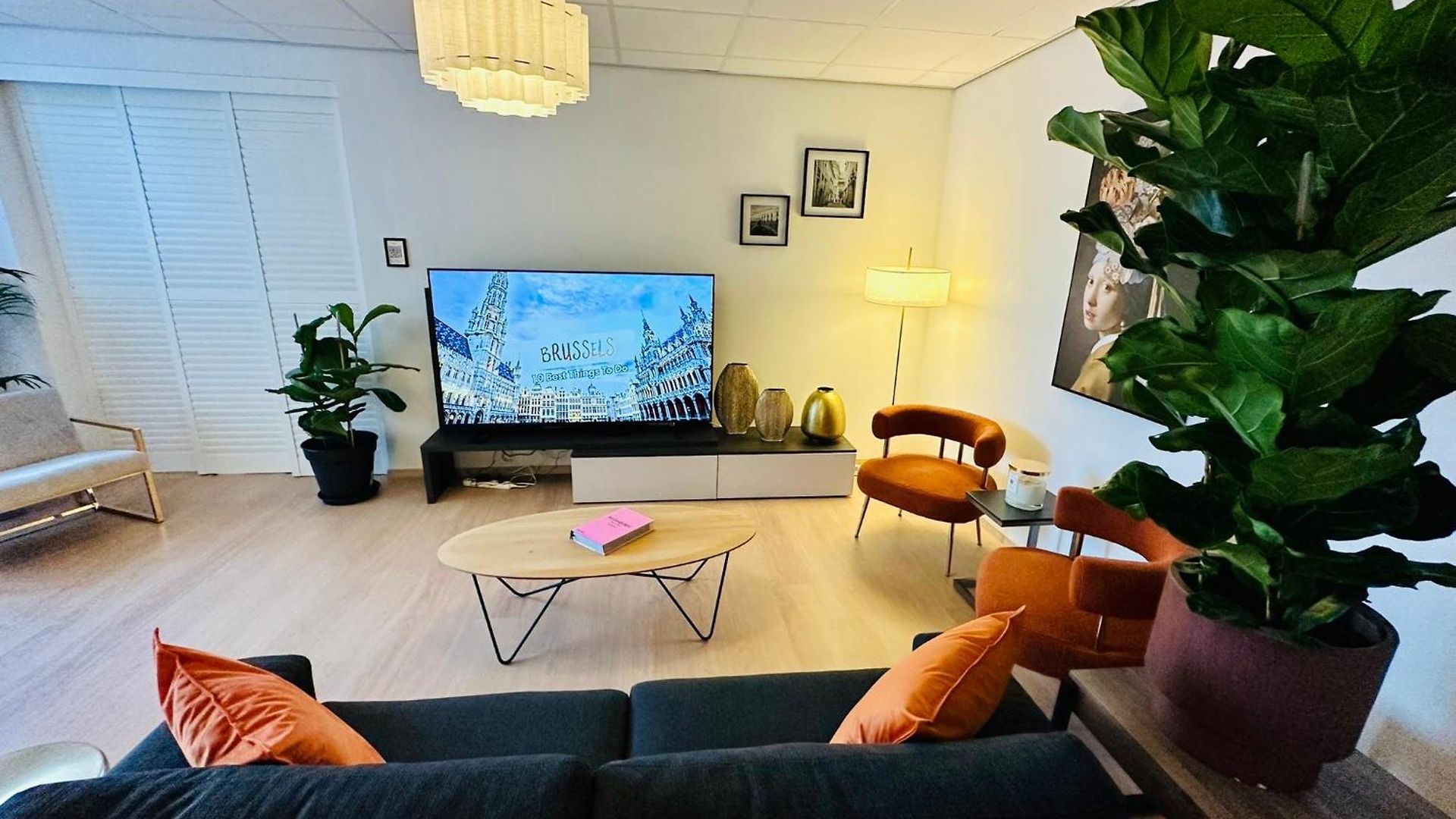 Grand Place - Prime Location 2 Bedroom *