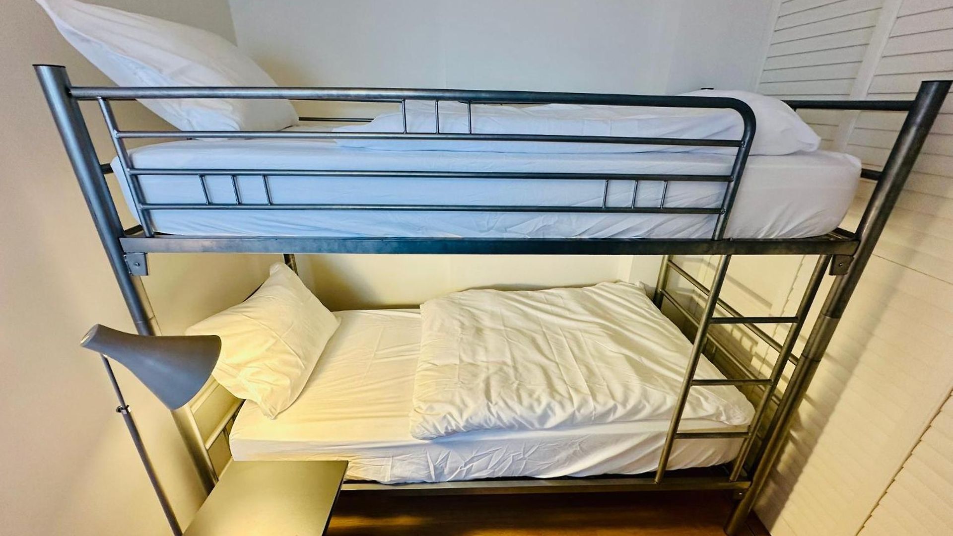Grand Place - Prime Location 2 Bedroom Appartement *