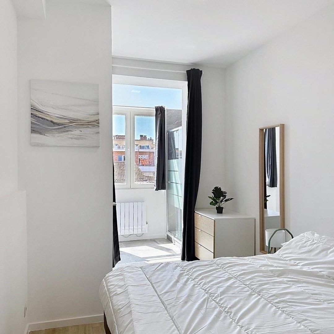 Elegant Apartment *