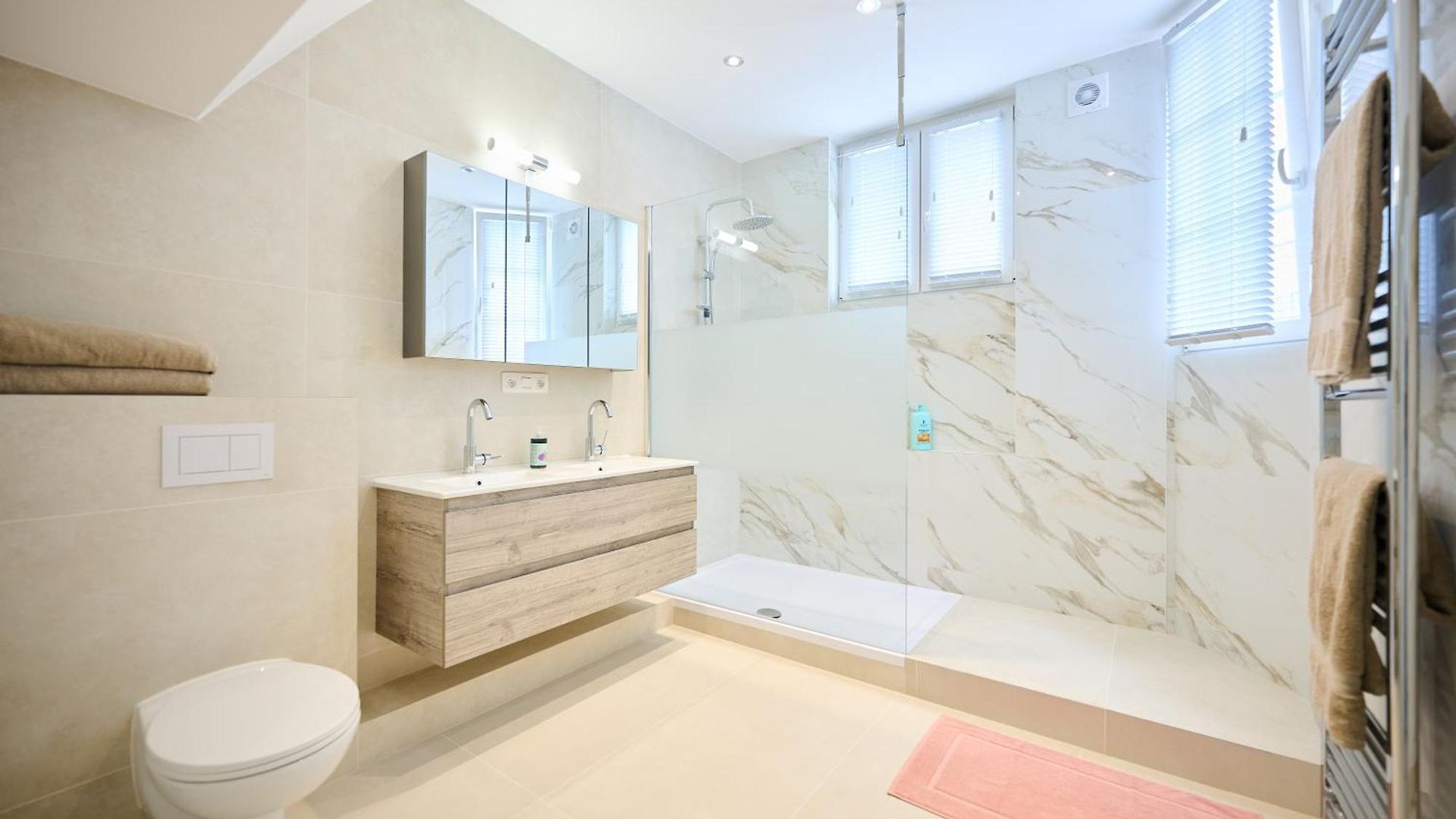Louise Center Appartement Brussel