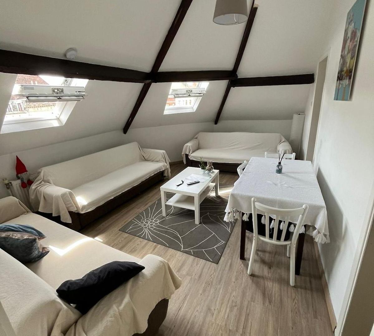Cozy Nest By Gare Du Midi
