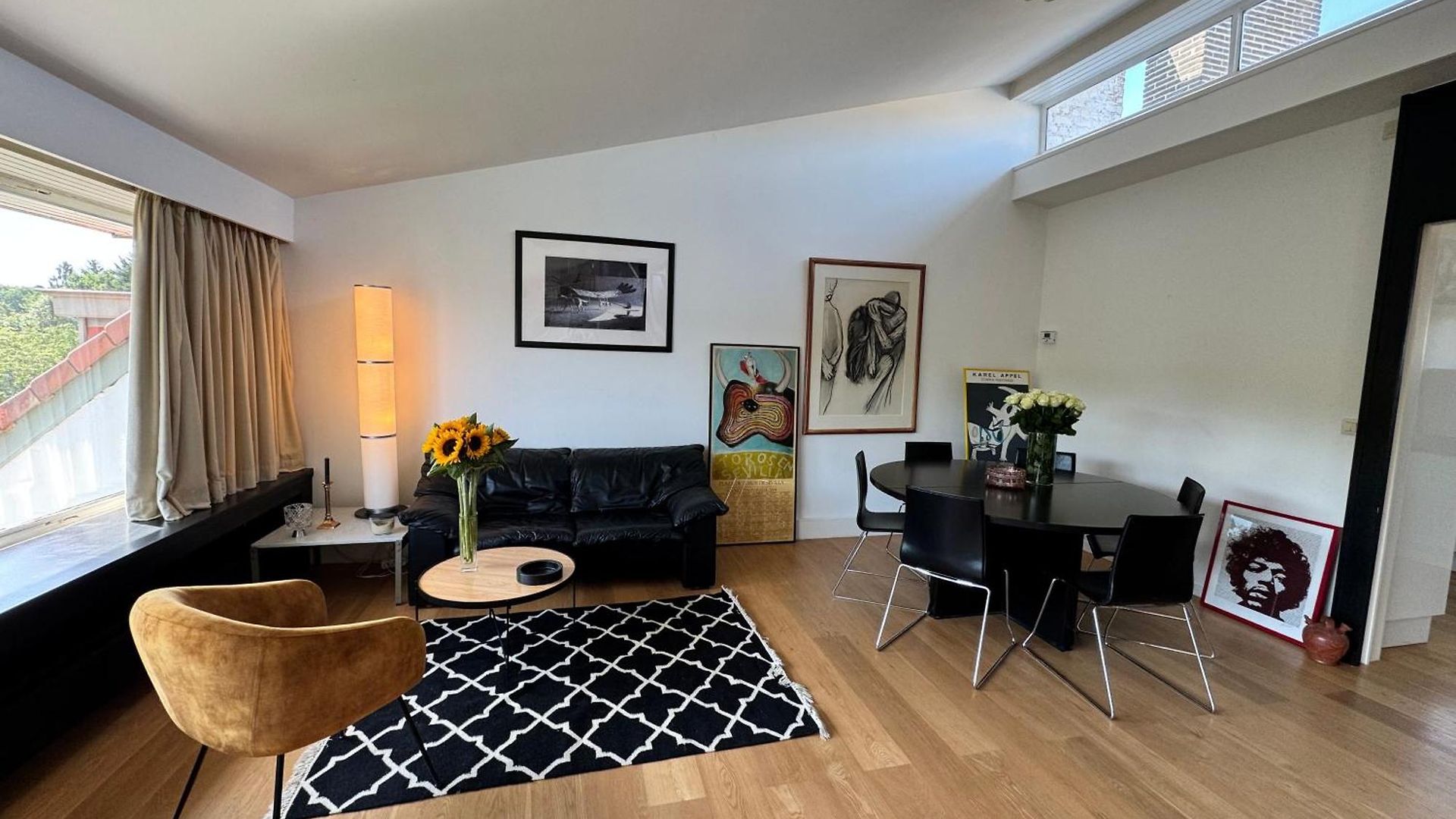 'l' Apartment *
