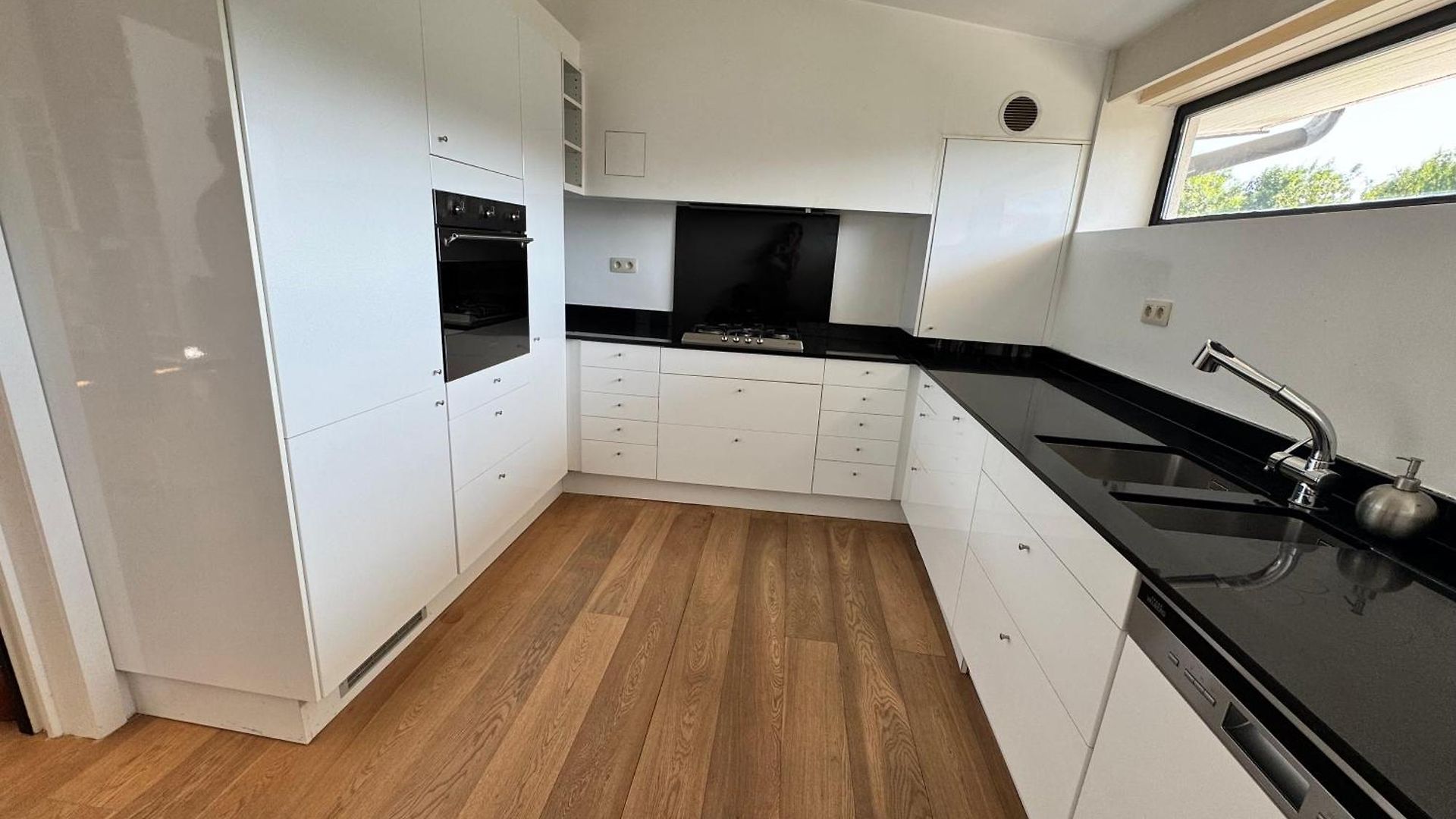 'l' Apartment Brussels