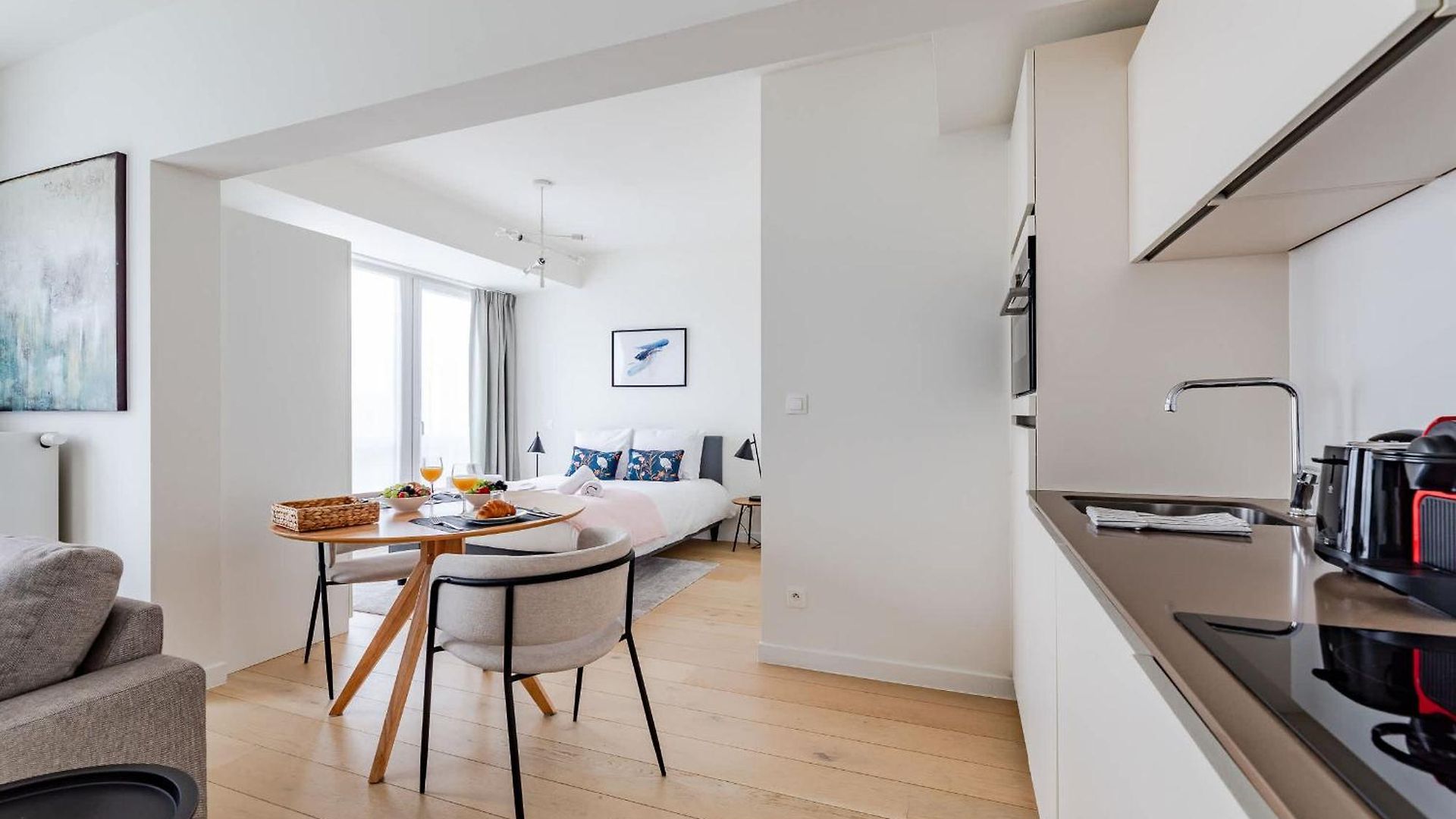 Apartment Large In A Serviced Building Brussels