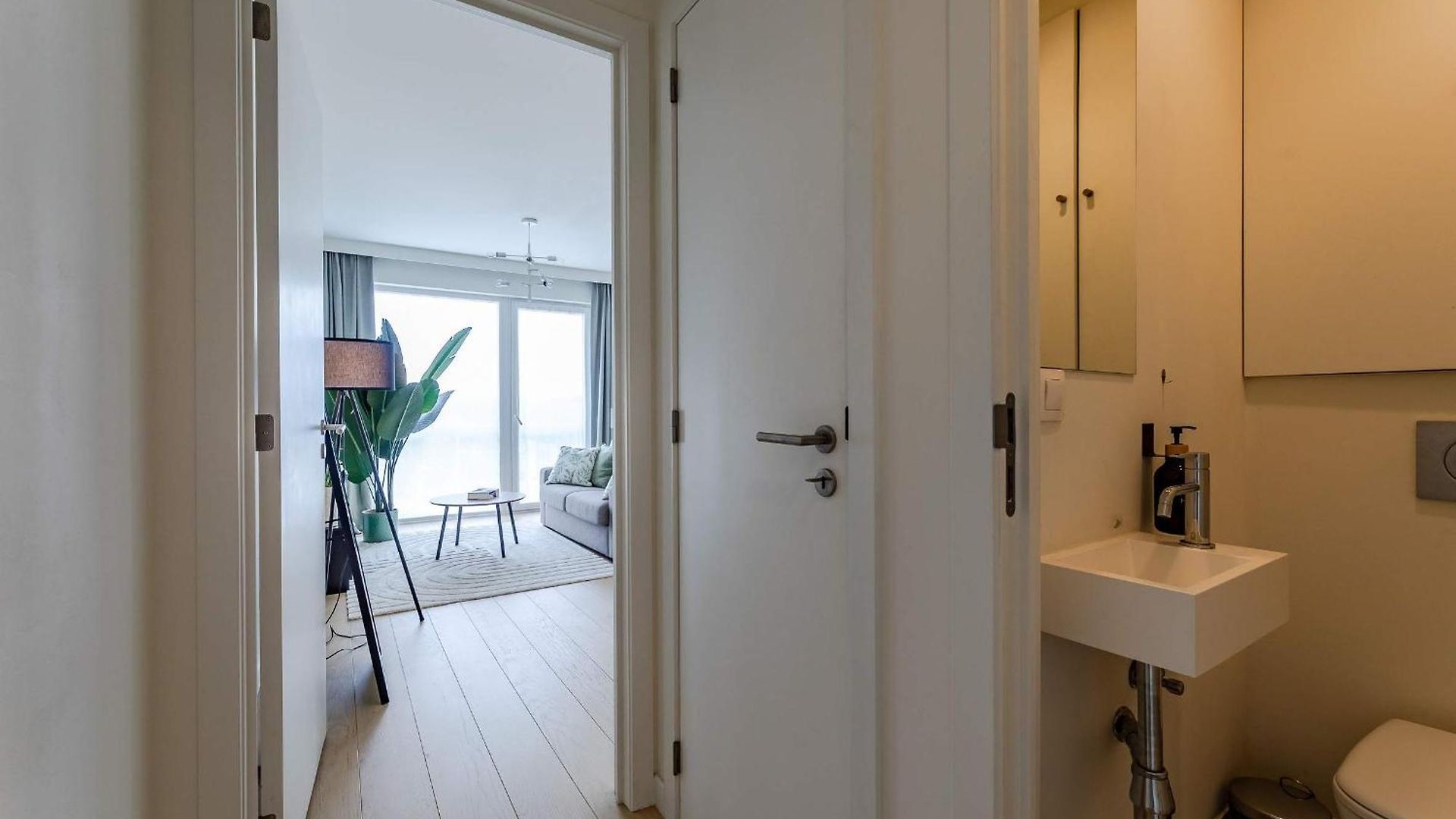 Large In A Serviced Building Apartment Brussels