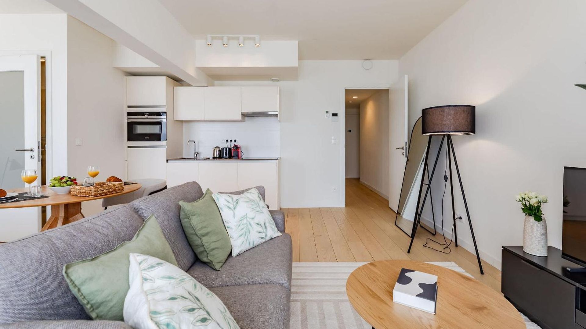 Large In A Serviced Building * Brussels