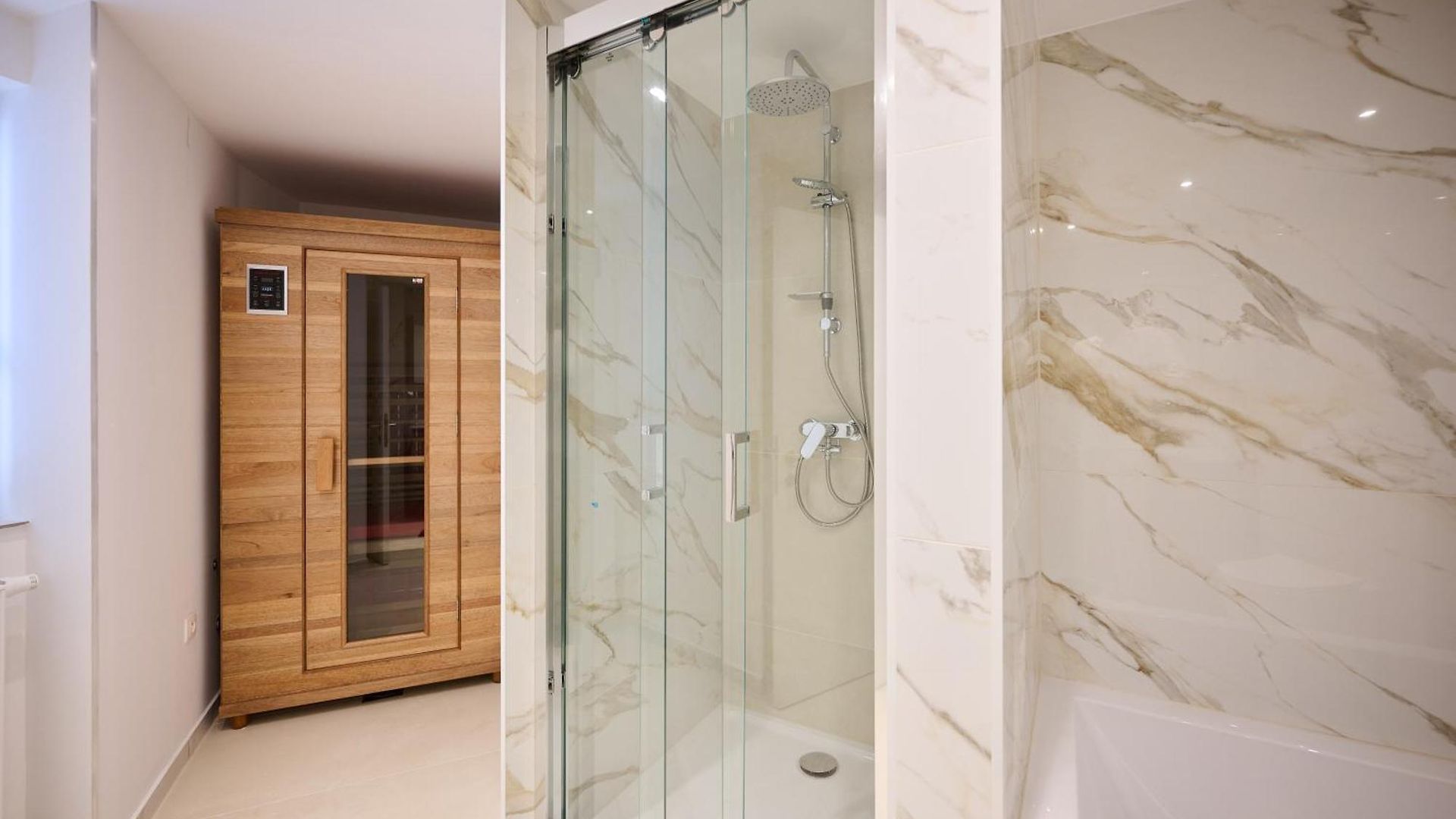 Toison D'or & Sauna Apartment *