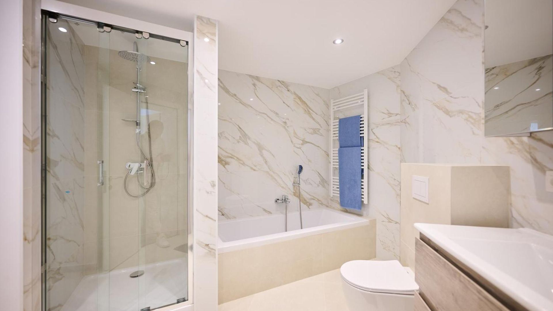Toison D'or & Sauna Apartment *