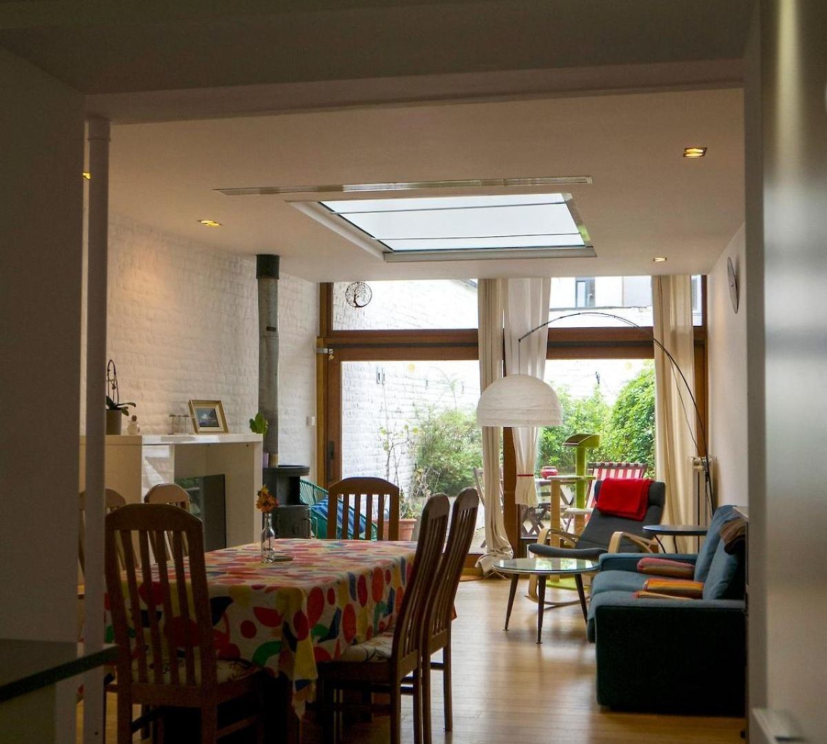 Eya House, Cozy, Bright & Well Located