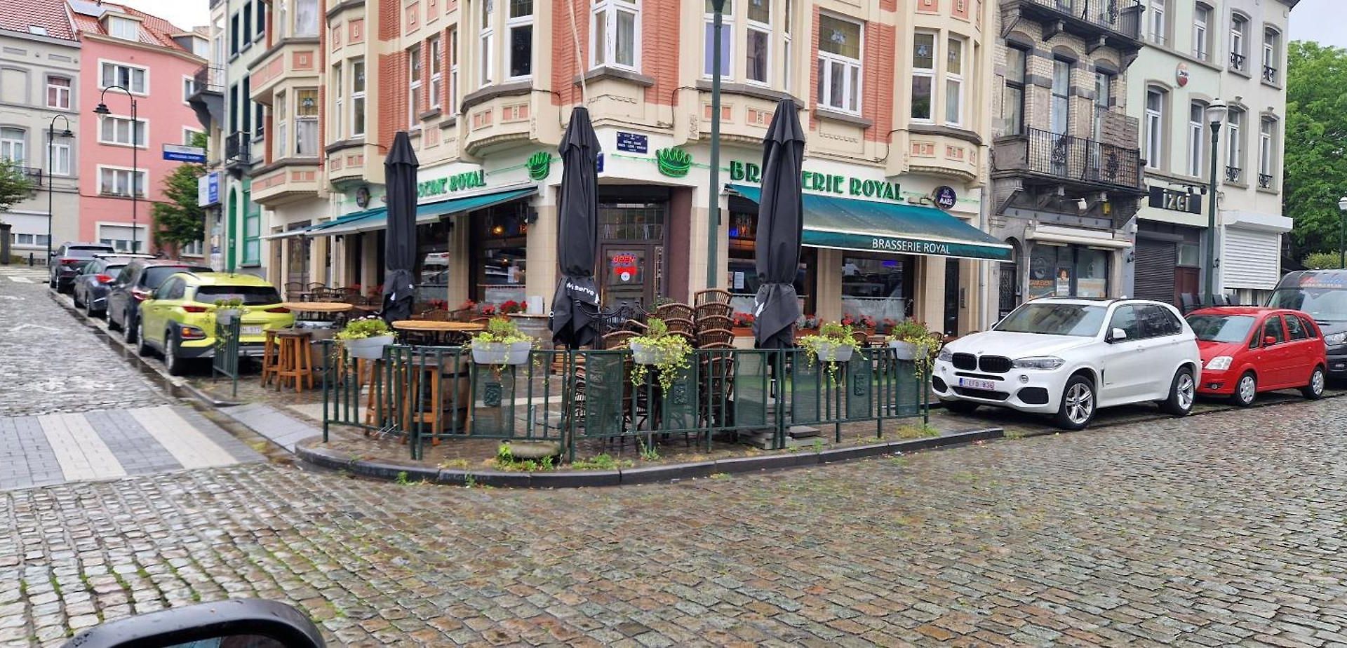 De La Grotte