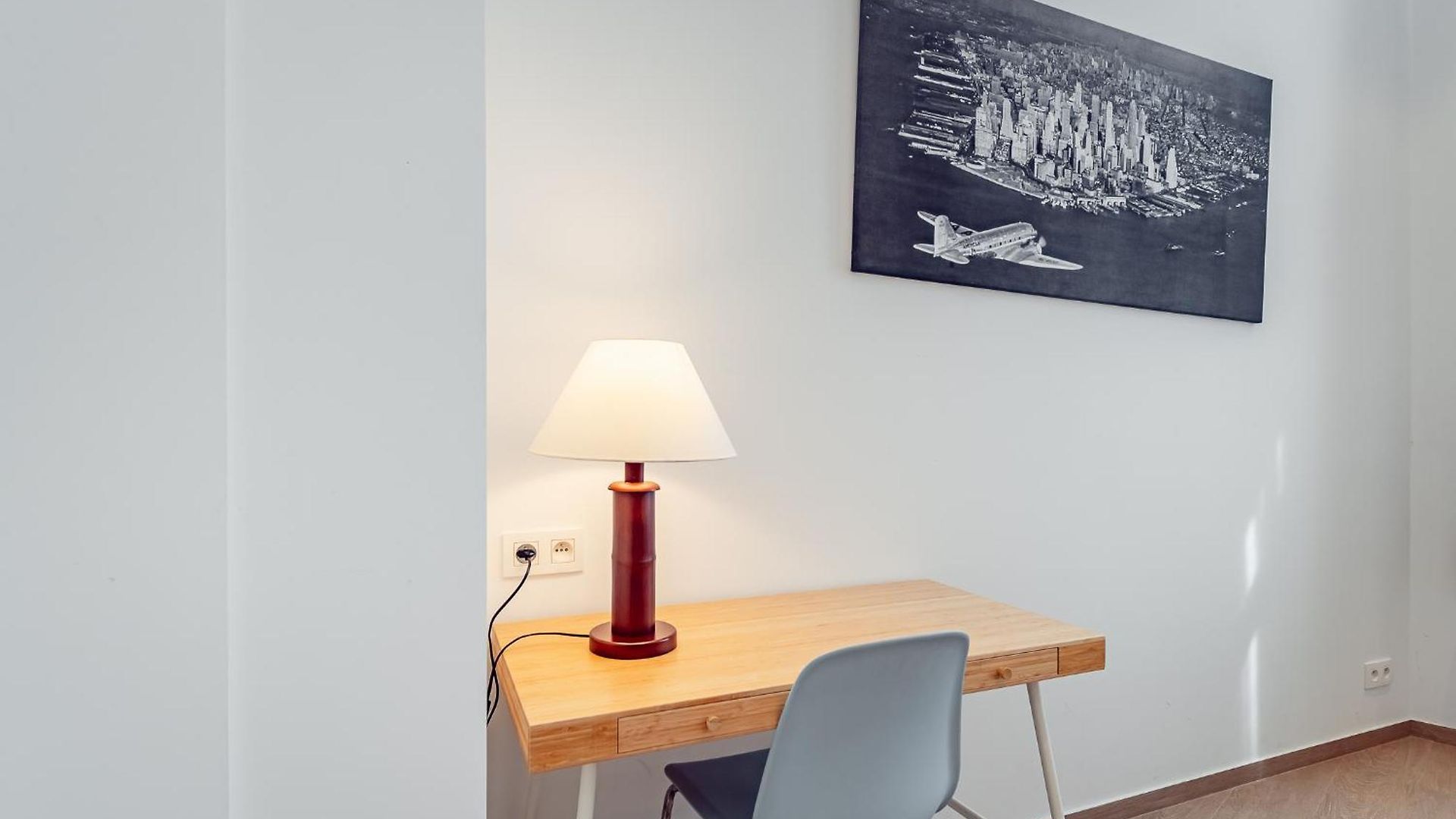 Fully Furnished And Modern Flat - Center Apartment *