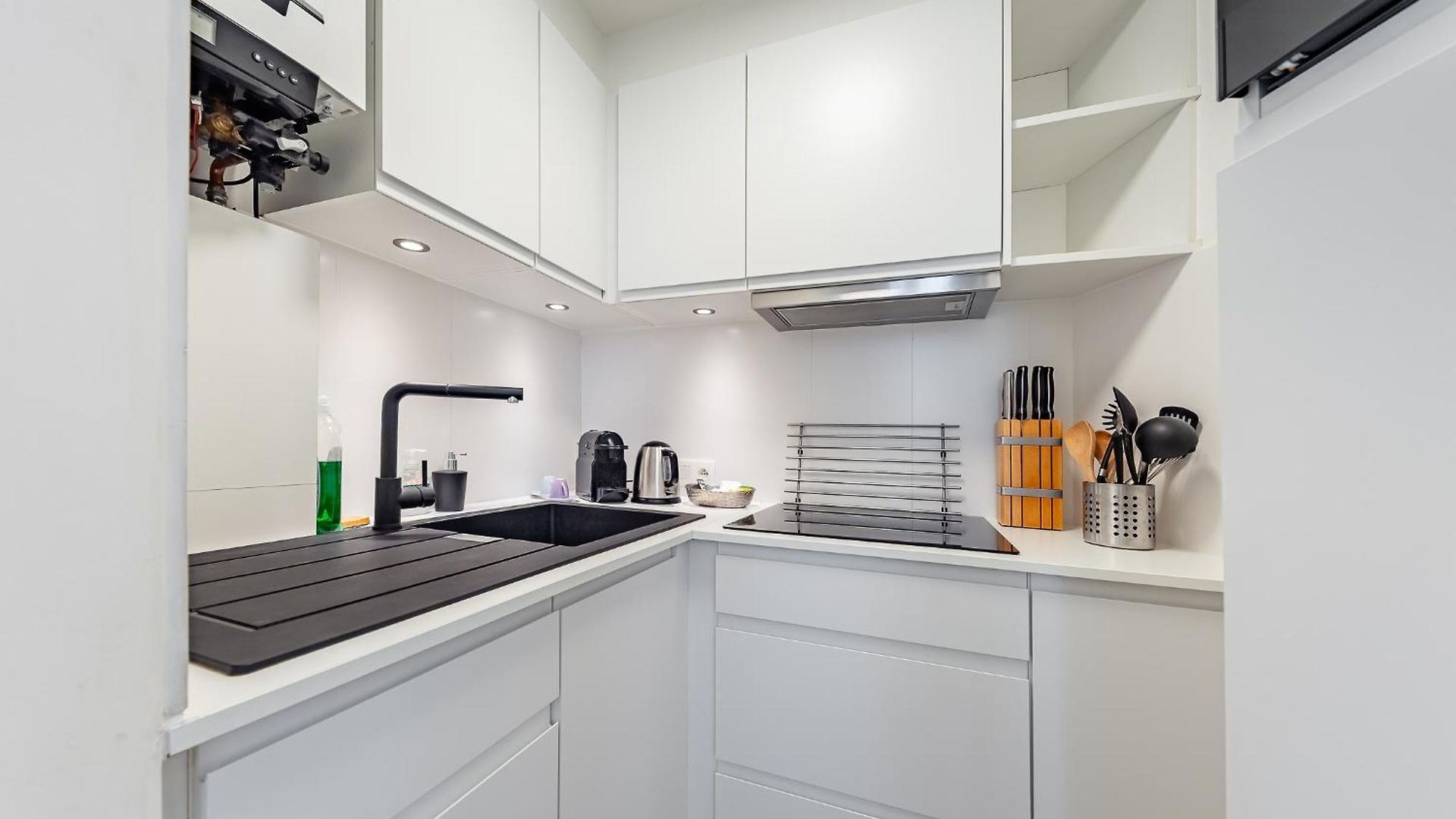 Apartment Fully Furnished And Modern Flat - Center *