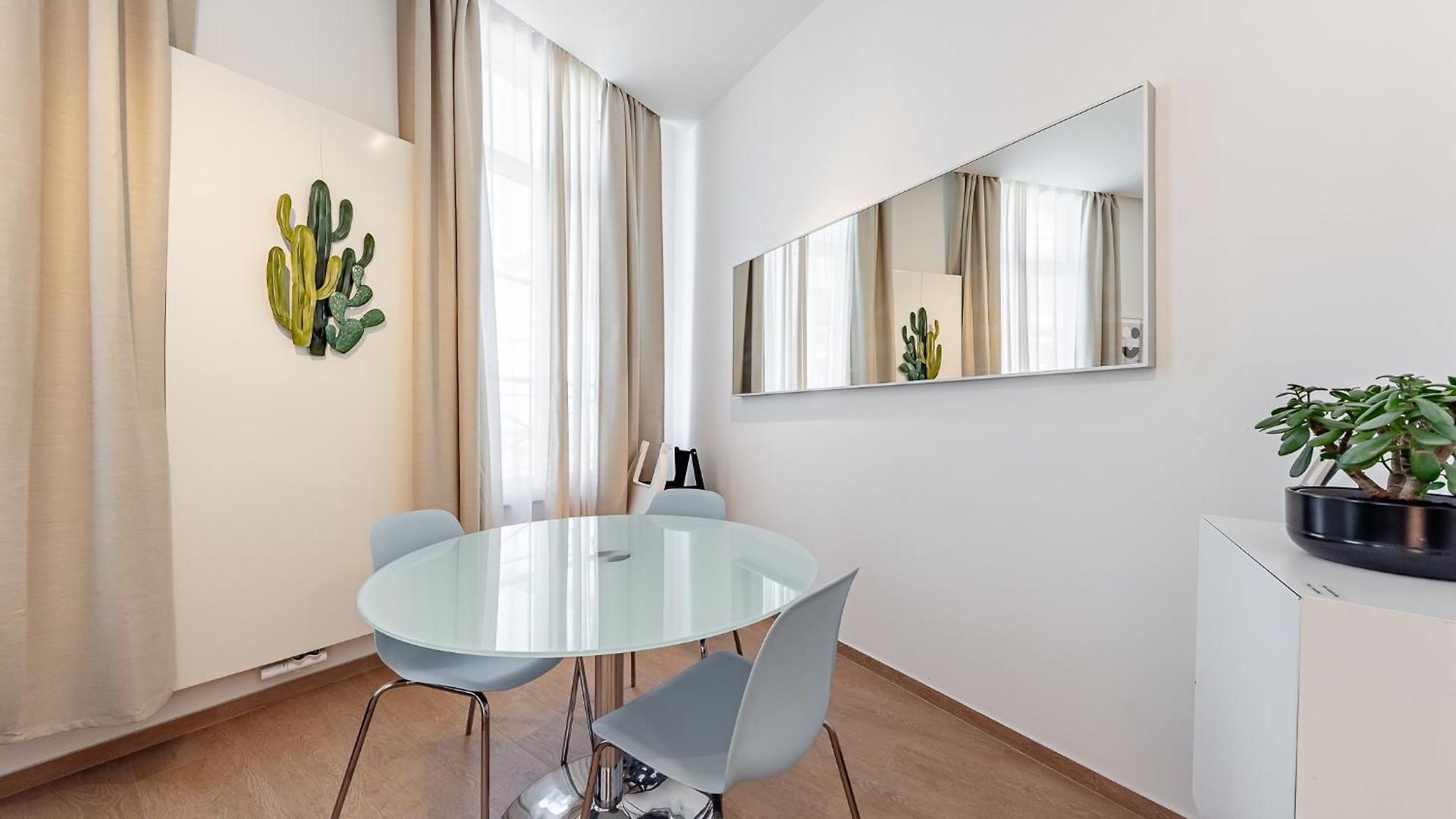 Apartment Fully Furnished And Modern Flat - Center *