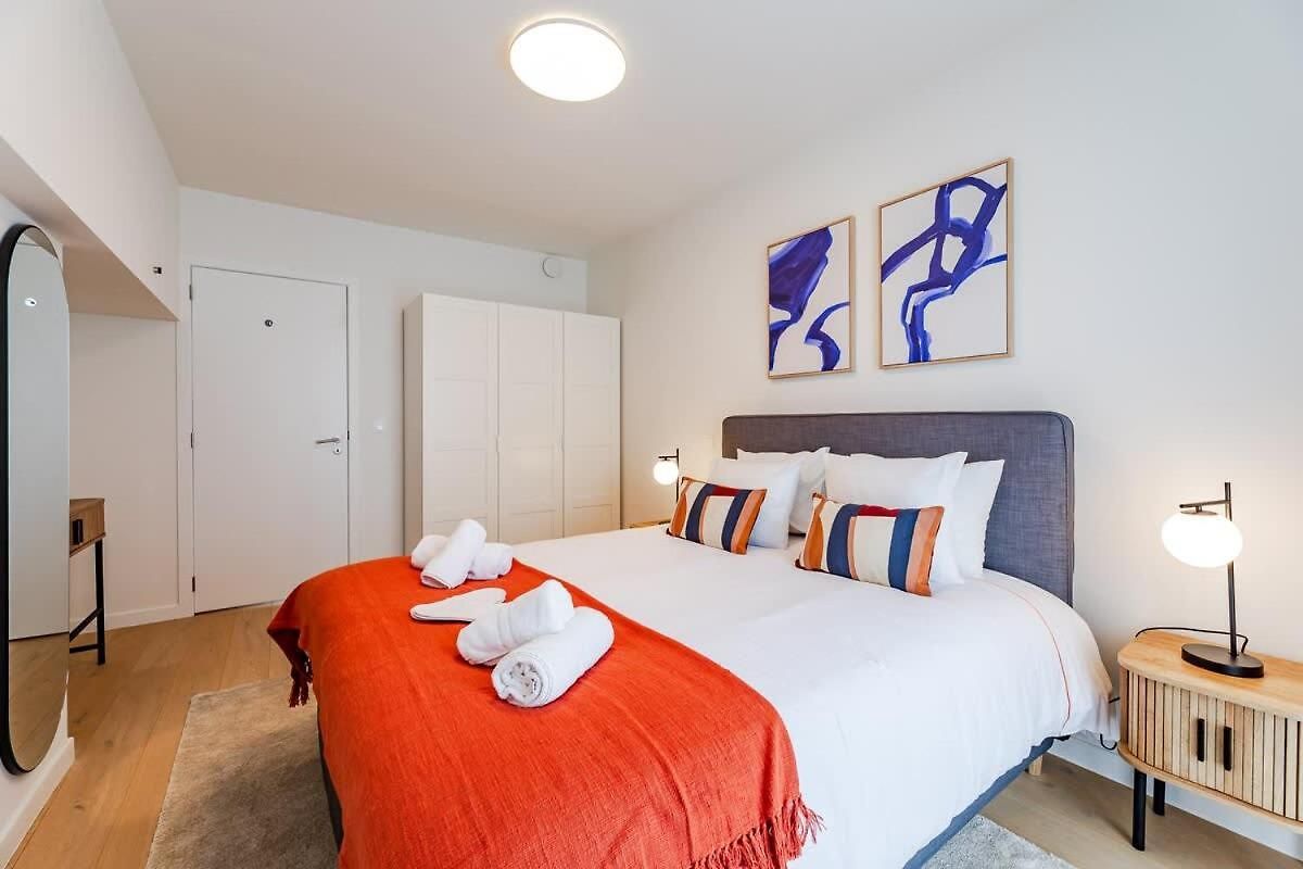 Luxurious 2-br Flat Near Nato & Eu