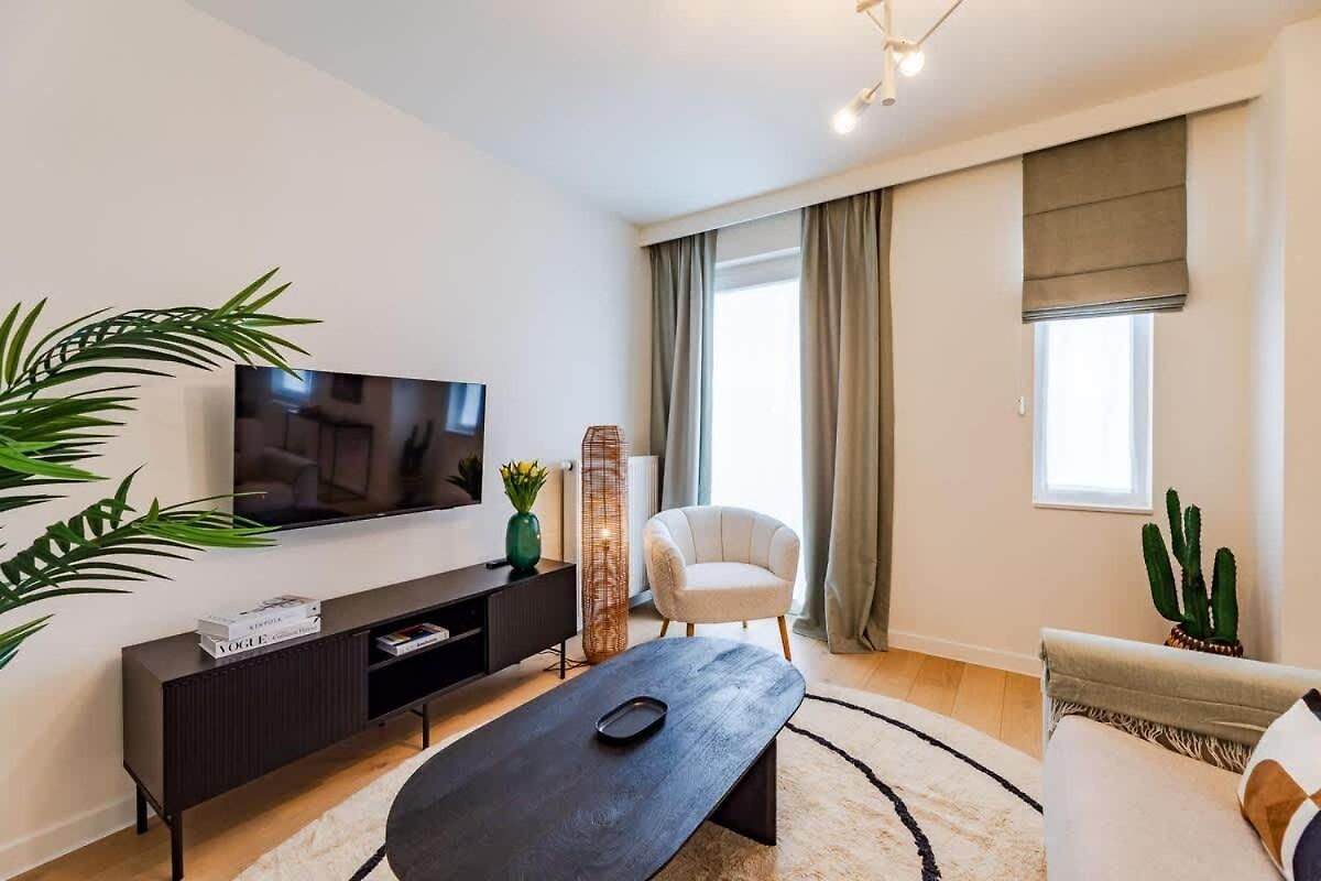 Apartment Luxurious 2-br Flat Near Nato & Eu Brussels