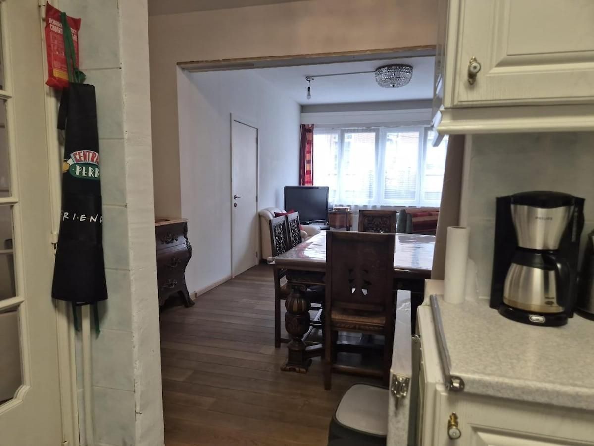 Large 1st Floor Apartment, Schaerbeek, * Brussels