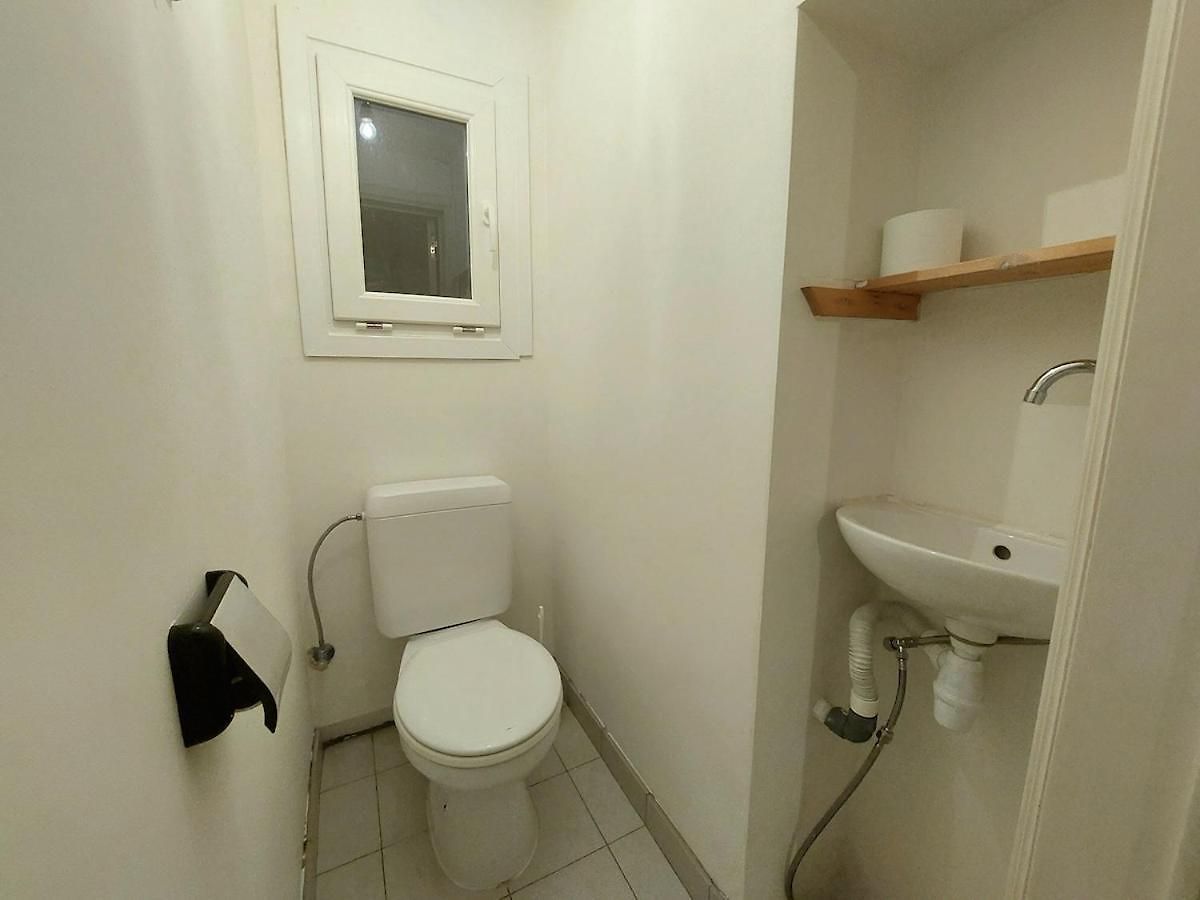 Large 1st Floor Apartment, Schaerbeek, Apartment Brussels