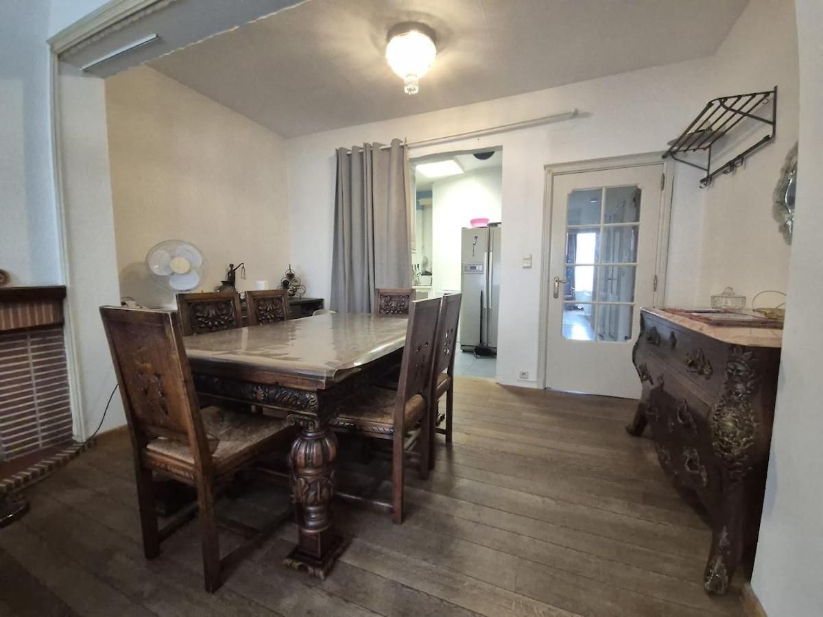 Apartment Large 1st Floor Apartment, Schaerbeek, Brussels
