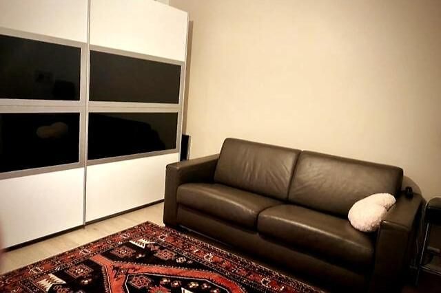 Modern 2-bed Urban Apartment
