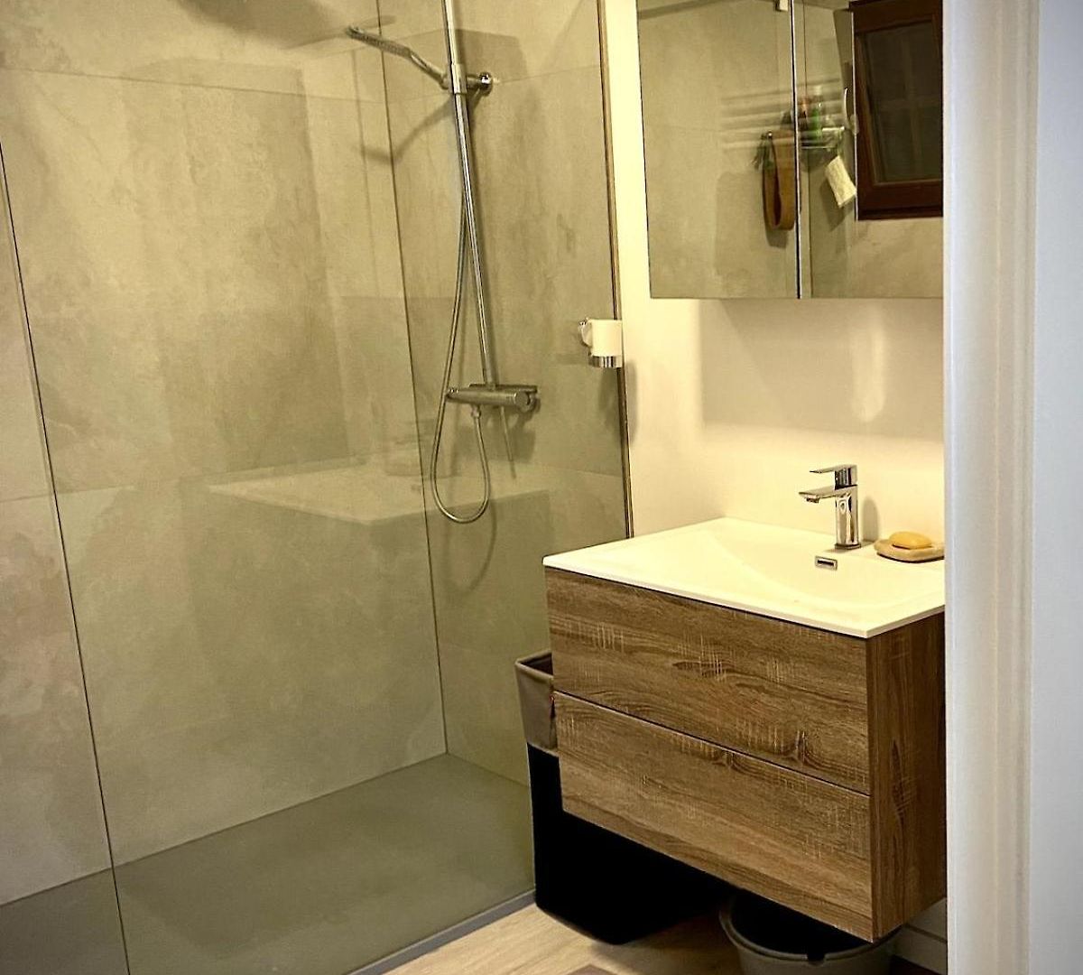 Modern 2-bed Urban *