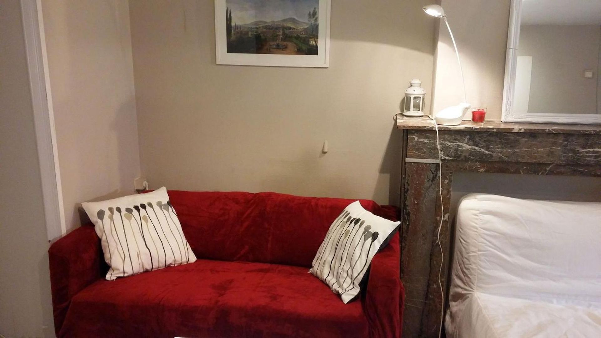 And Convenient Near Supermarkets And Public Transports Apartment