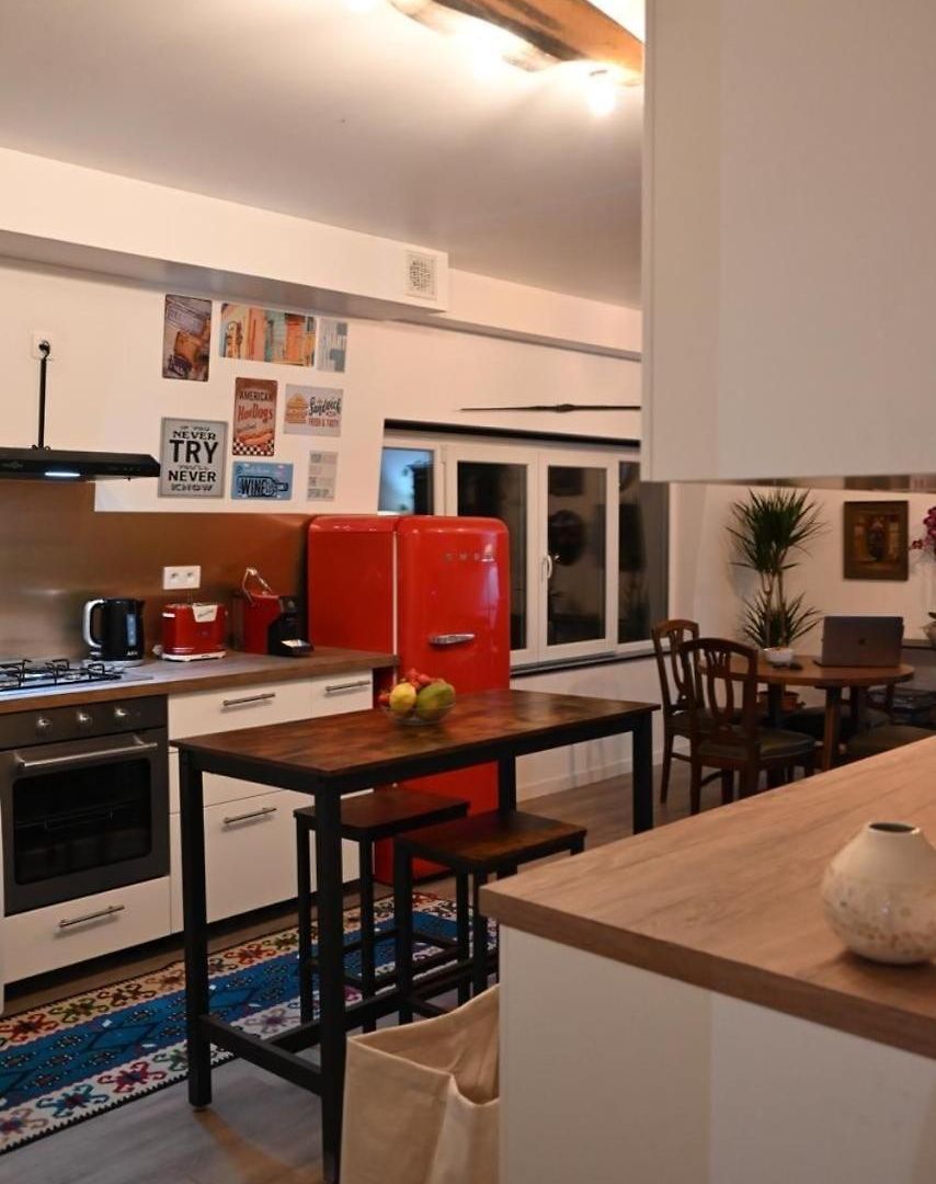 Apartment Vintage Soul, Vibes, Heart Of The *