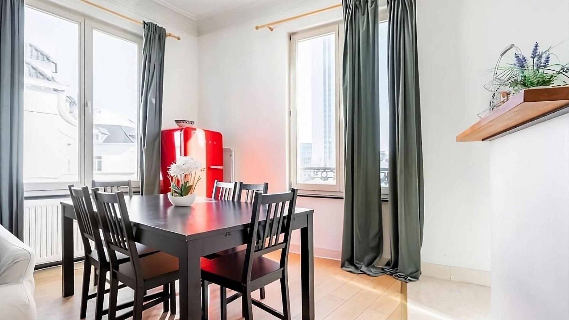 Royal - Freedom Square *