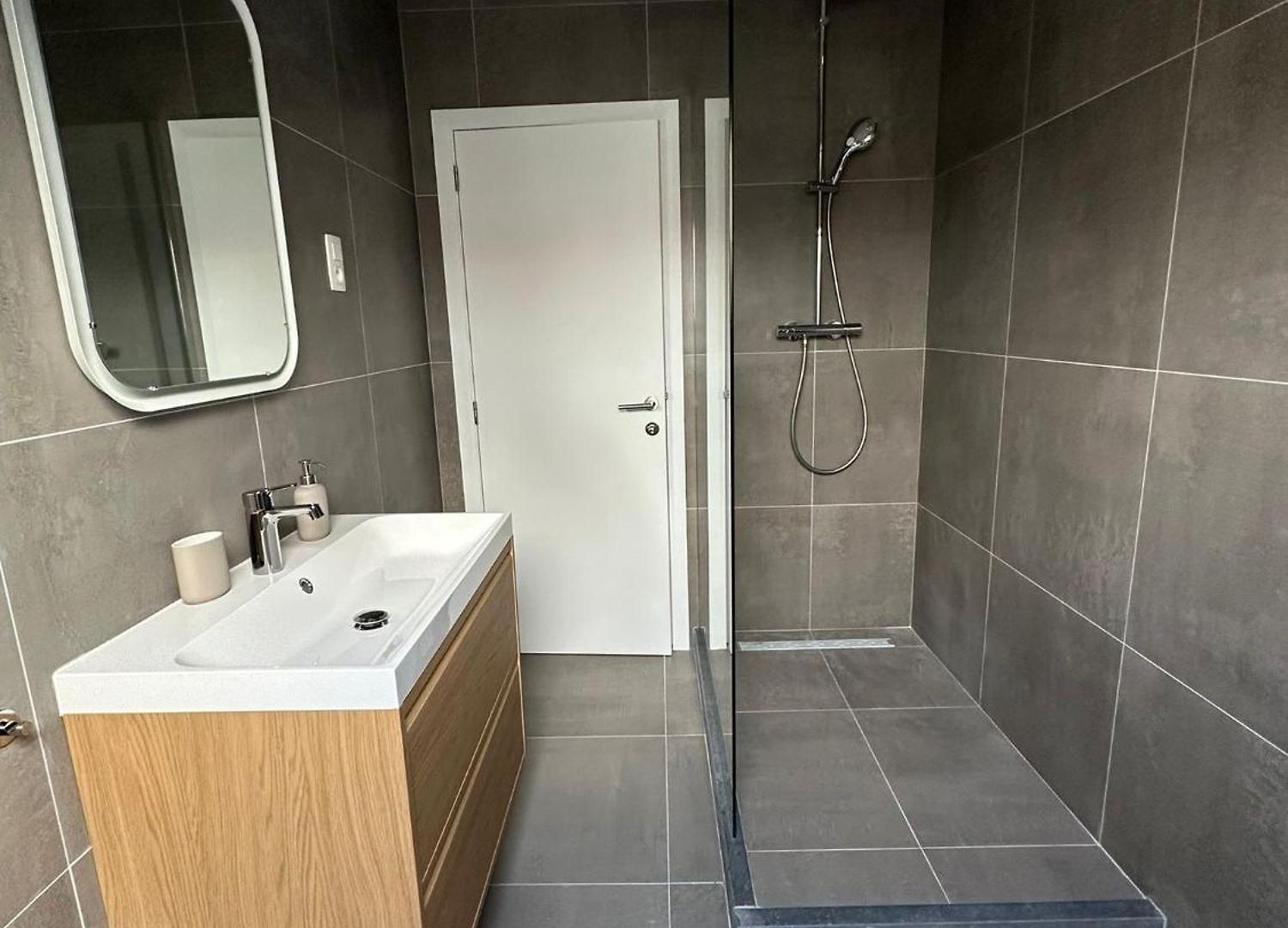Apartment 3- Duplex Lumineux Au Coeur D'ixelles