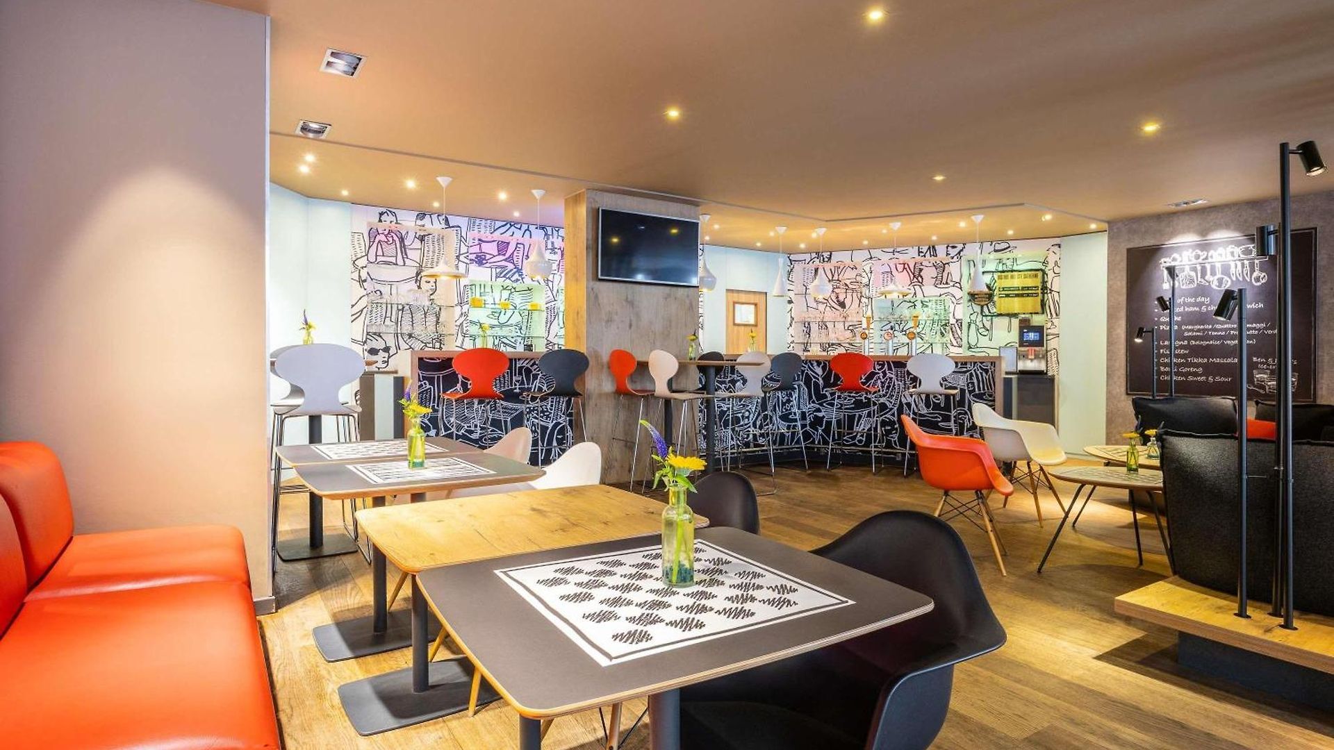Ibis Centre Hotel 3*