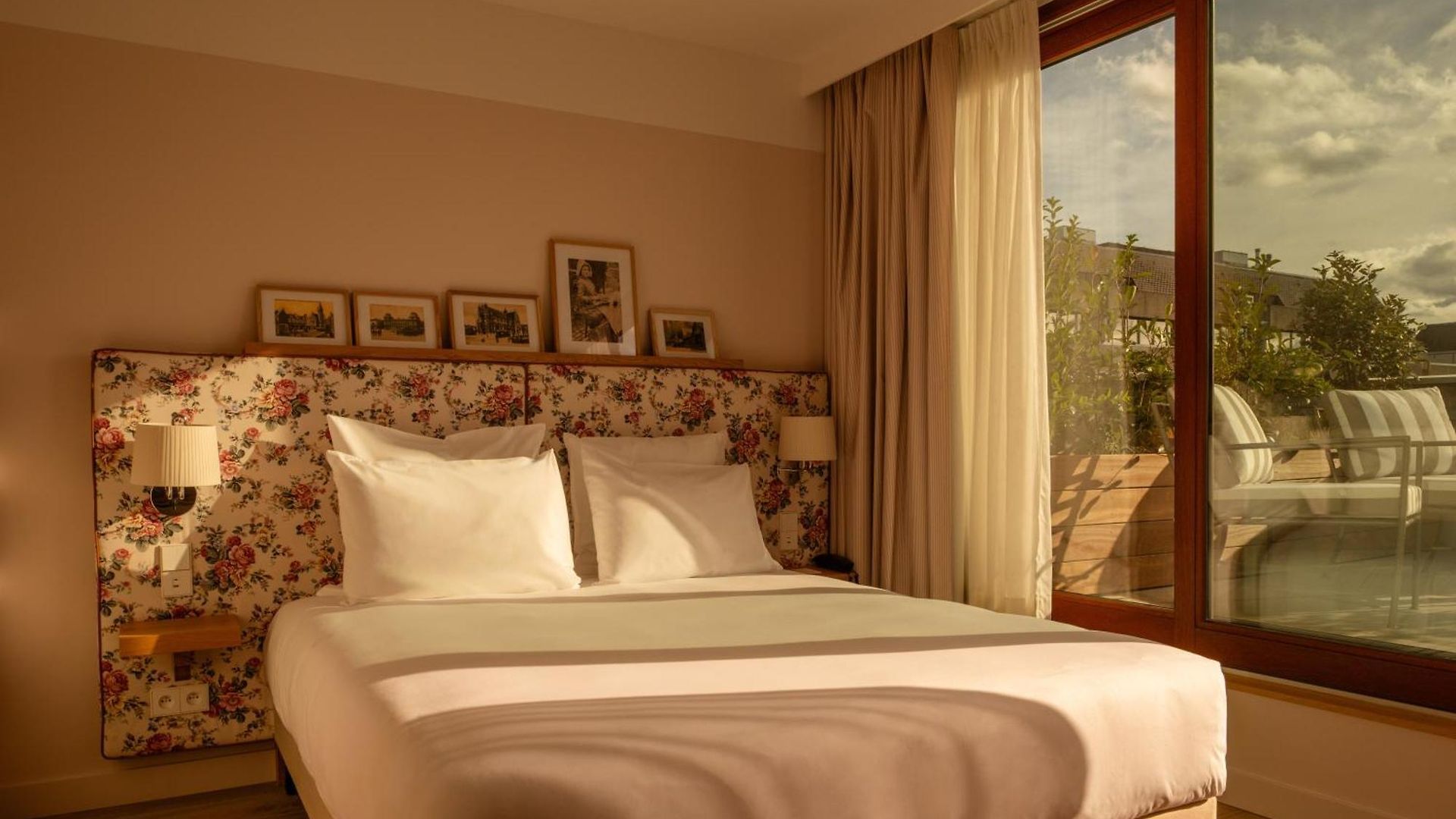 9hotel Chelton