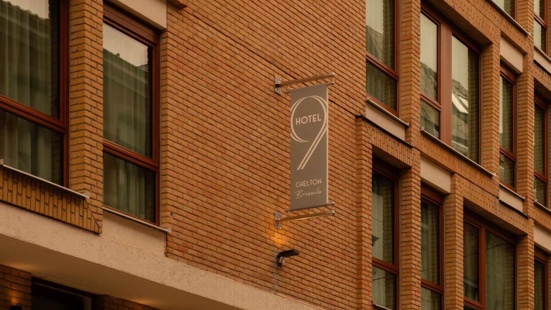 9hotel Chelton