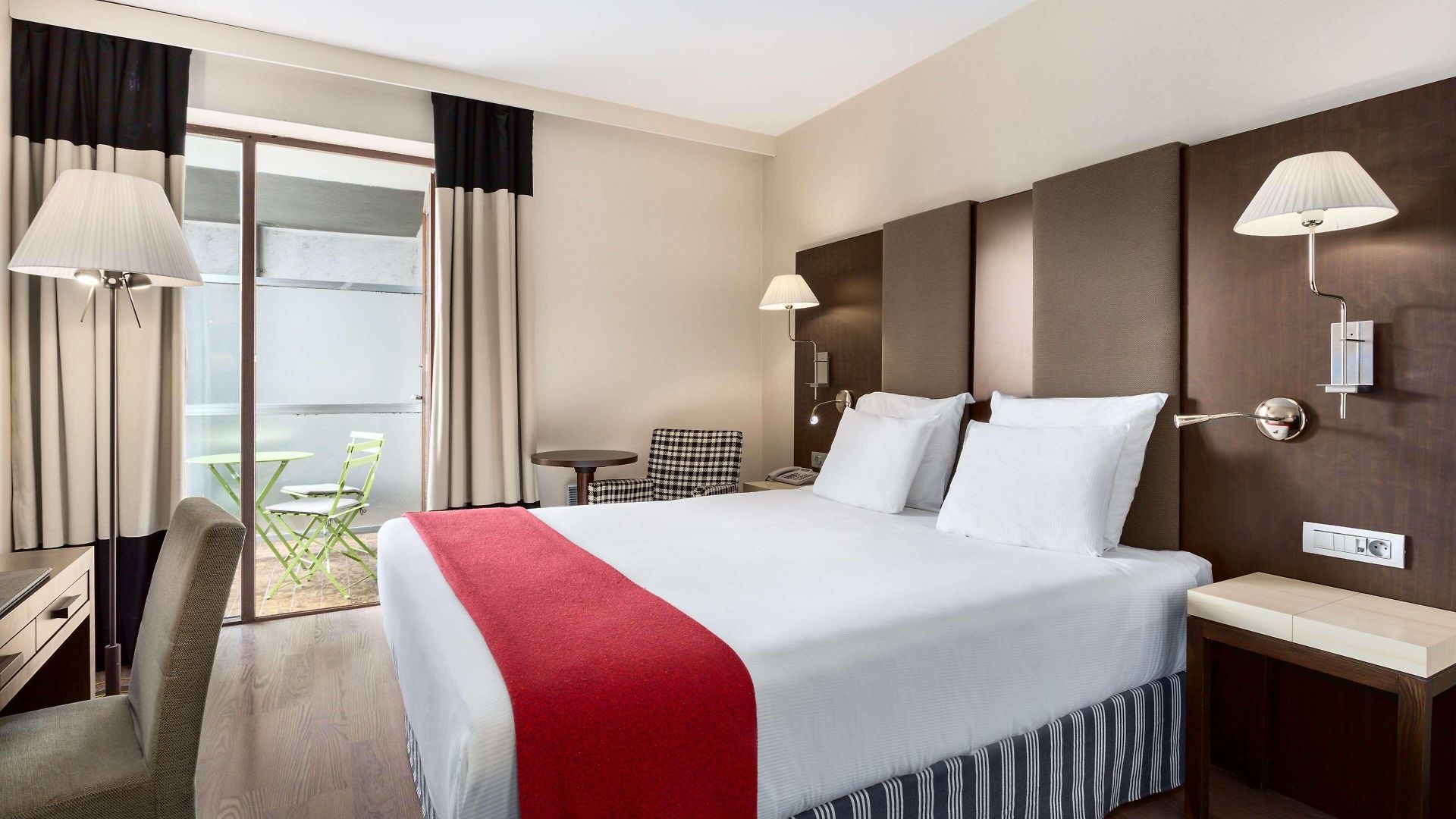 Nh Grand Place Arenberg Hotel 4*
