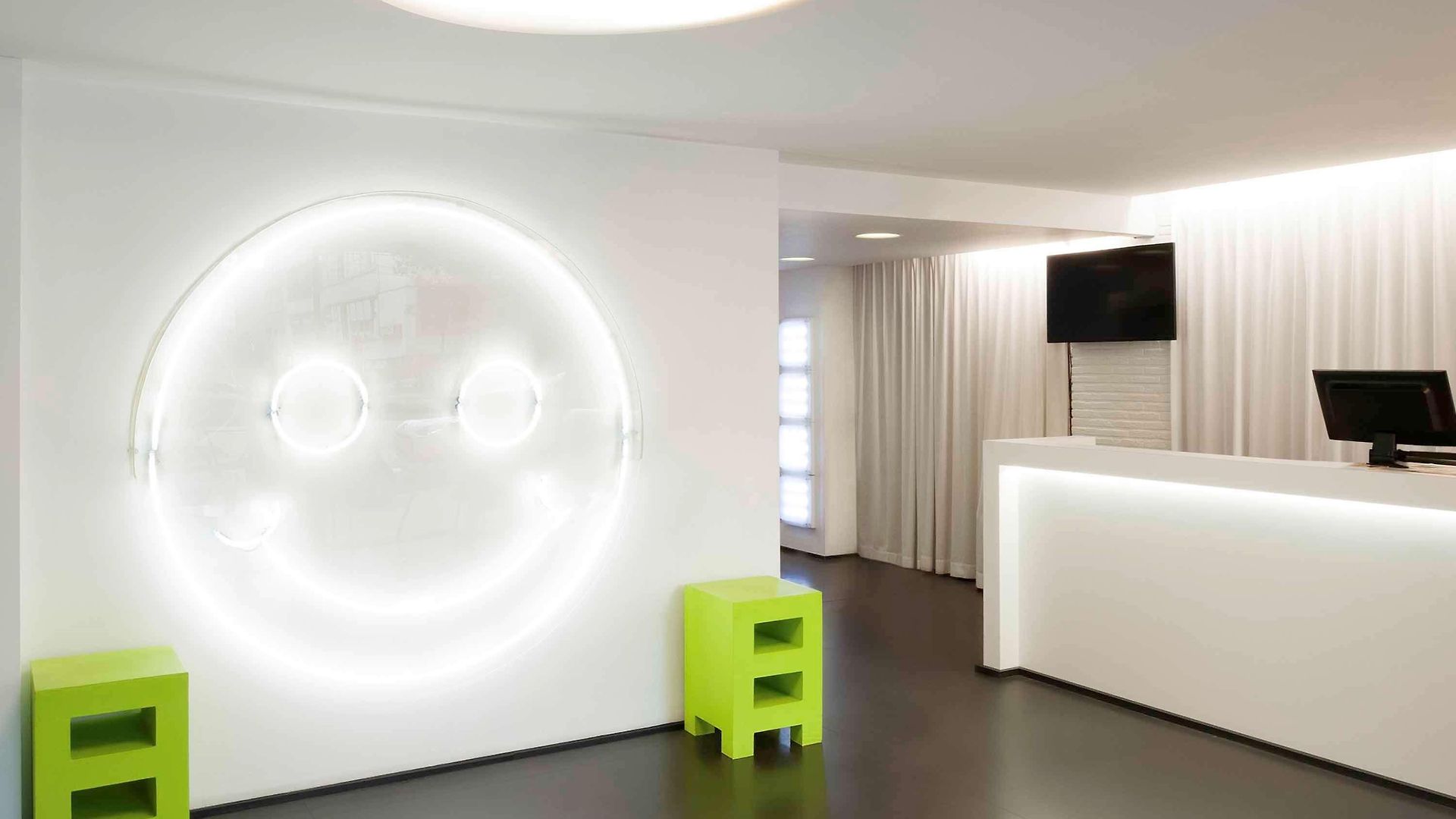 Ibis Styles Louise 3*