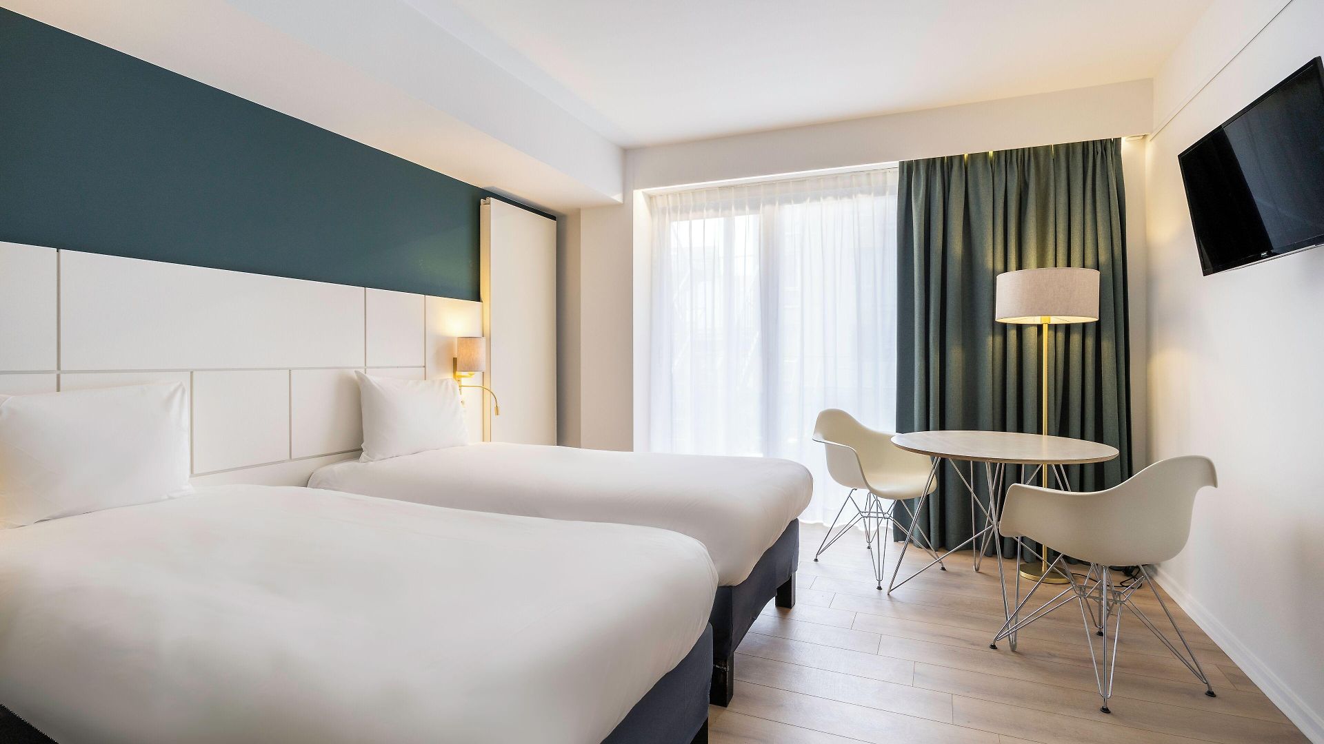 Ibis Styles Louise 3*