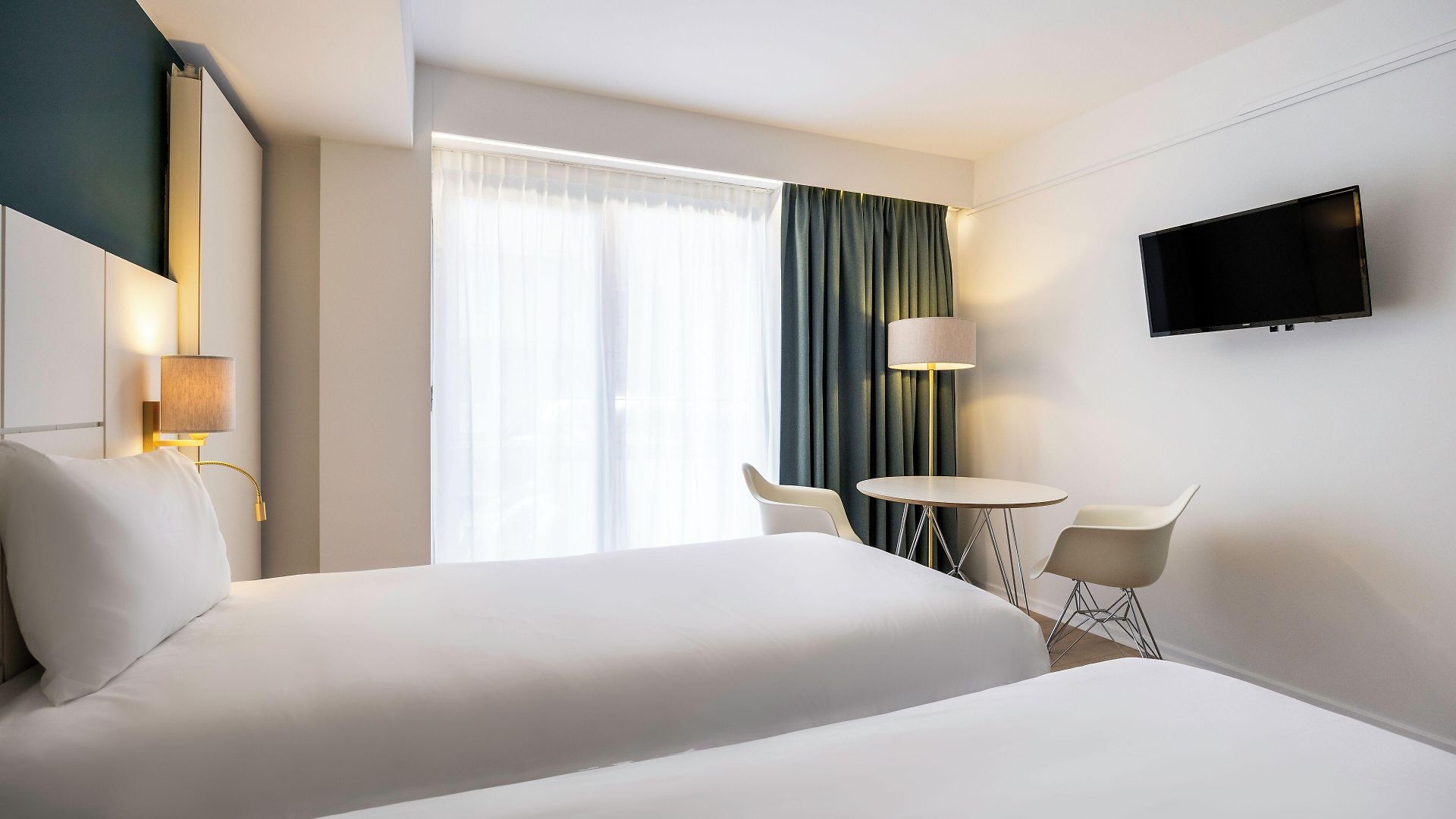 Ibis Styles Louise 3*